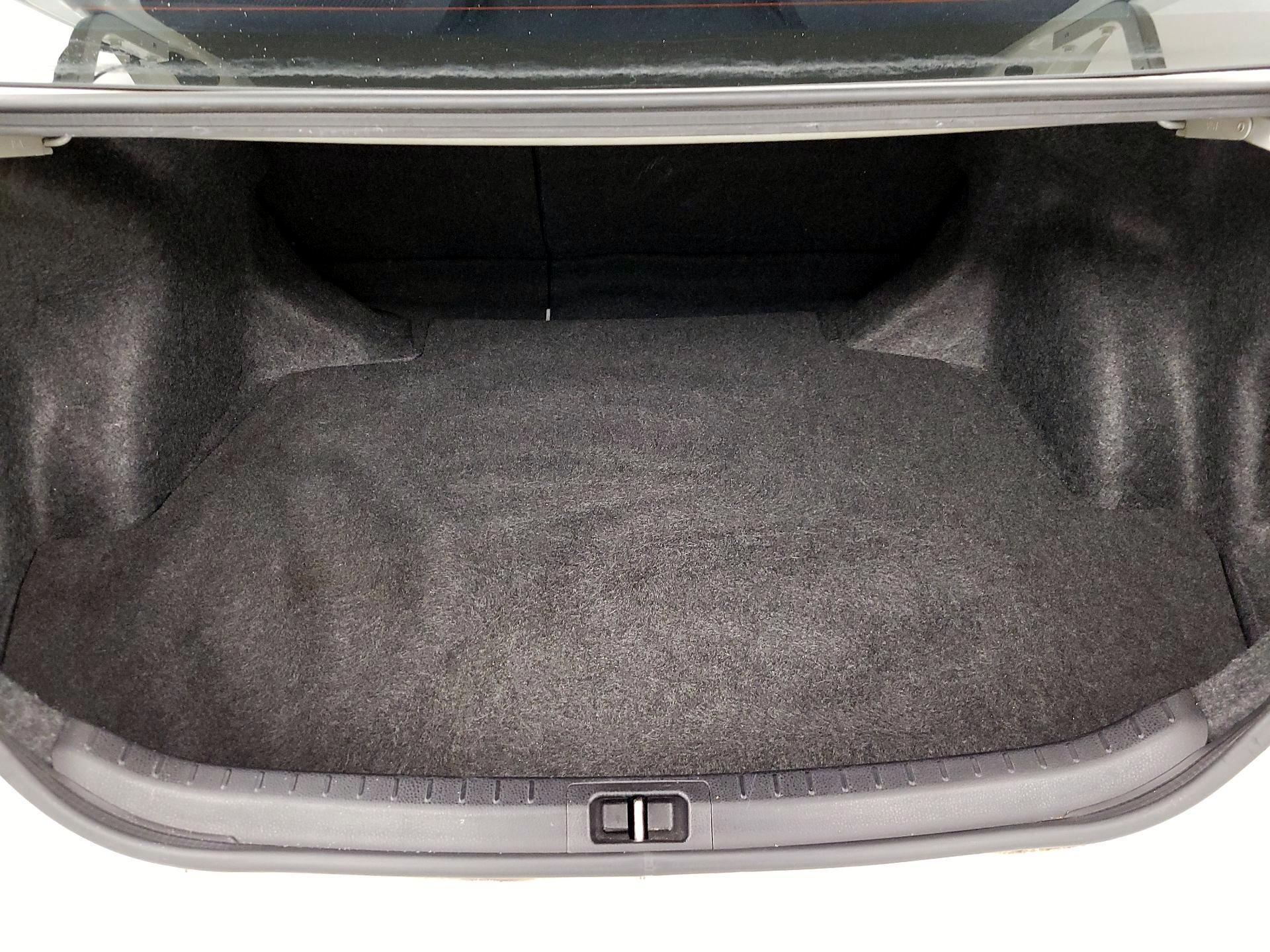 Thumbnail: 2018 Toyota Corolla - 20