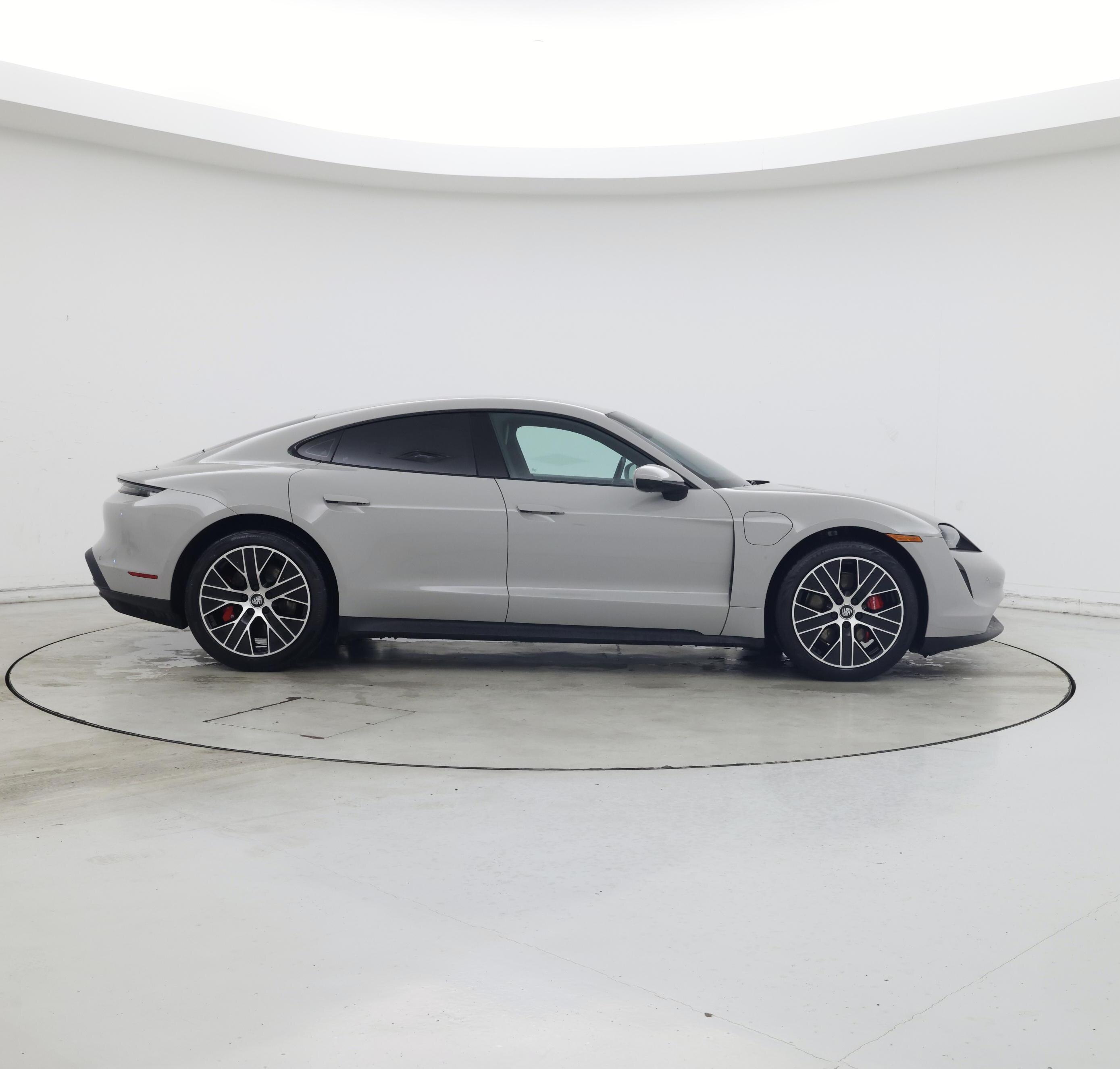 Thumbnail: 2021 Porsche Taycan - 7