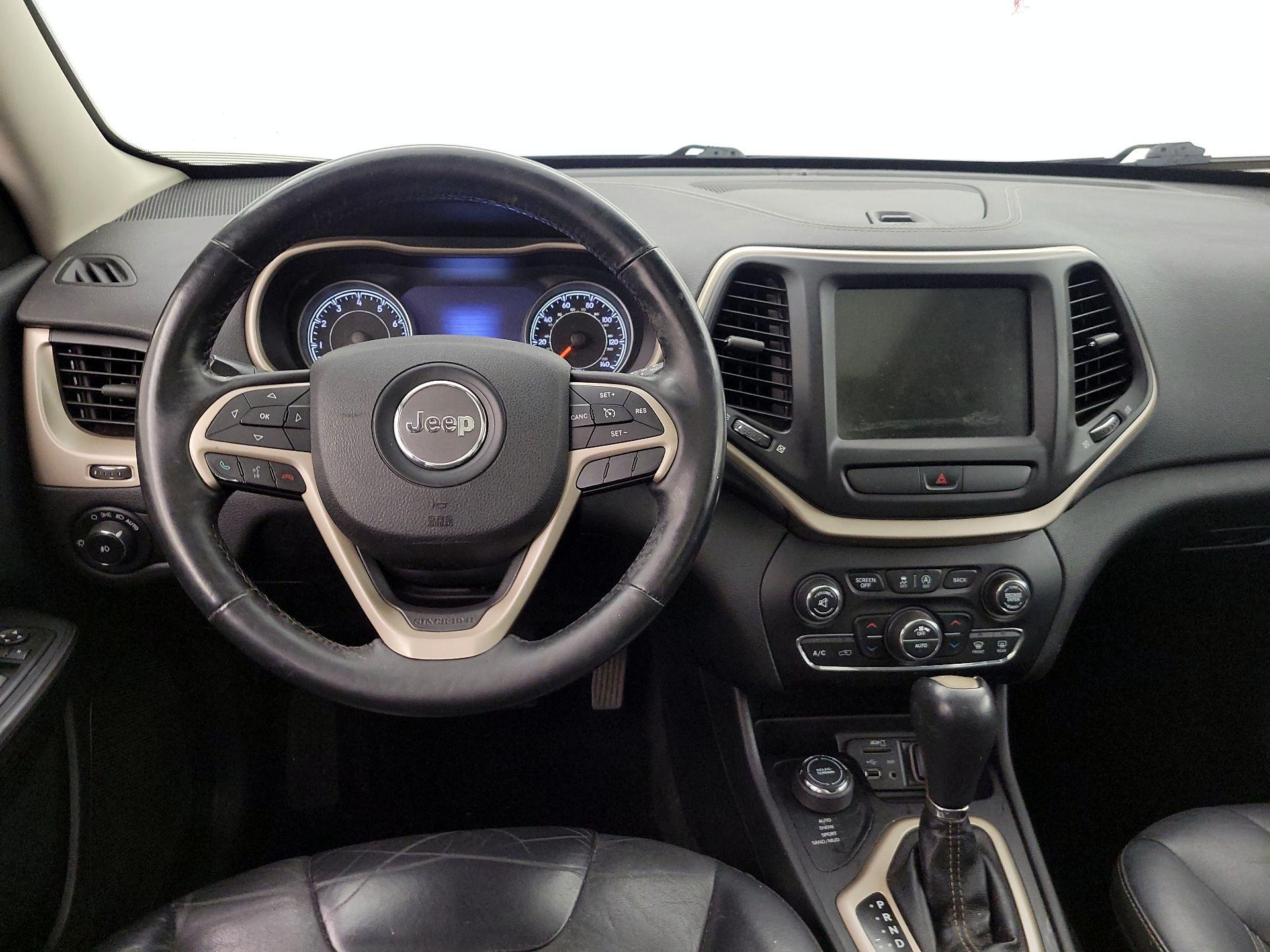 Thumbnail: 2015 Jeep Cherokee - 10