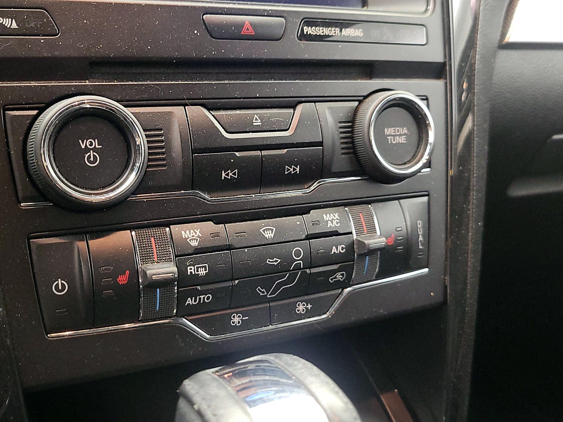 Thumbnail: 2017 Ford Explorer - 17