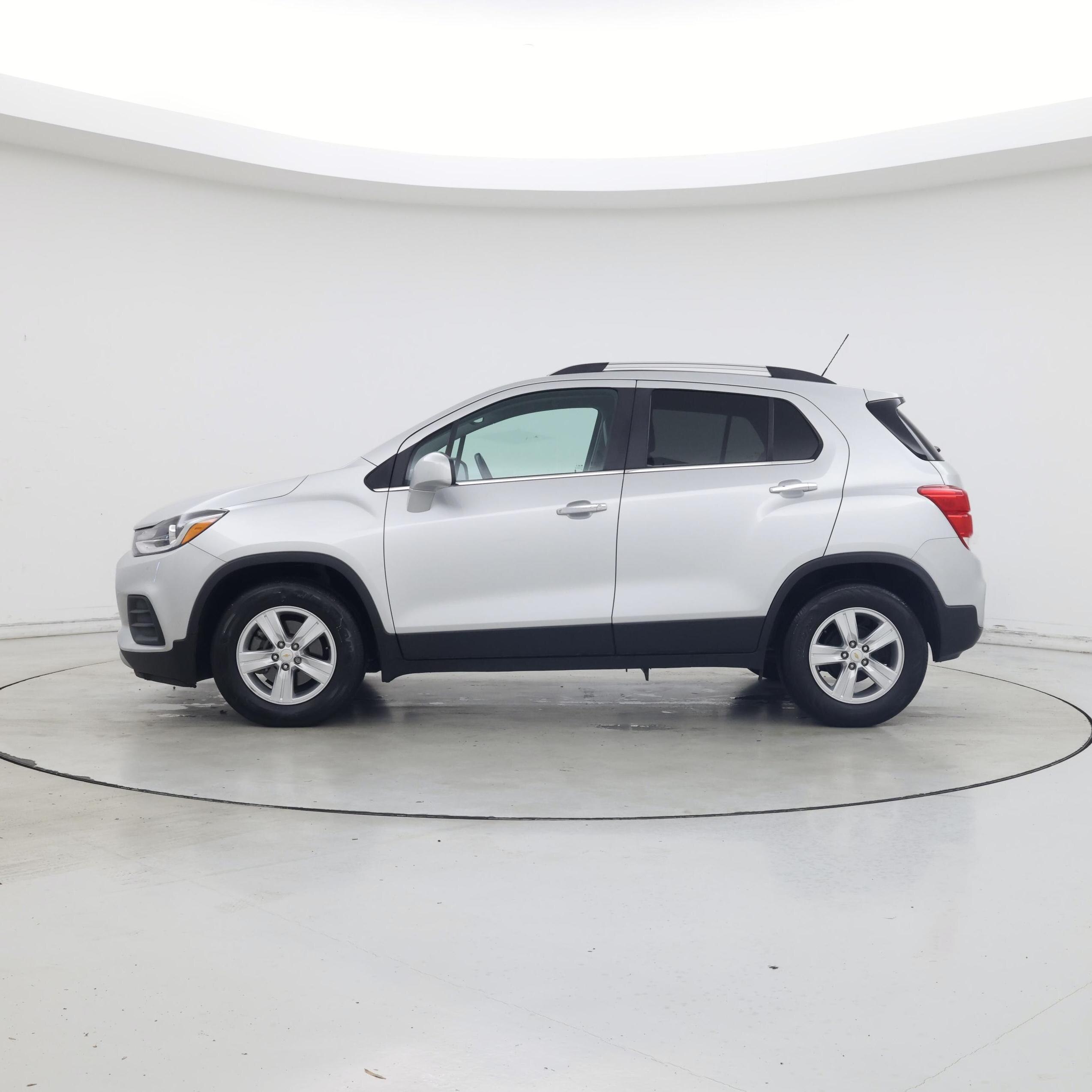 Thumbnail: 2019 Chevrolet Trax - 3