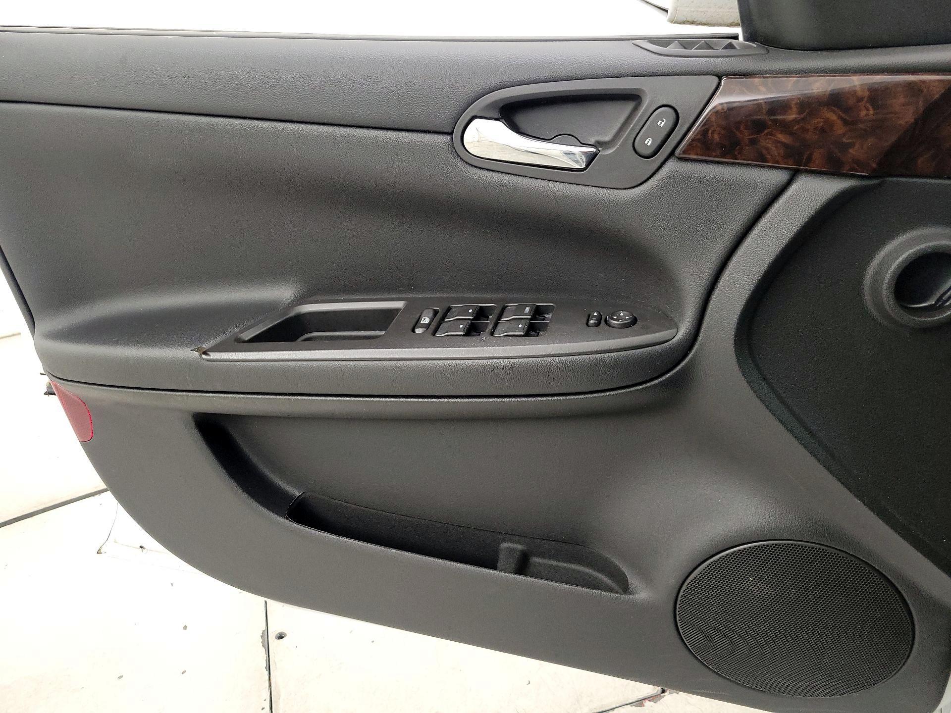 Thumbnail: 2016 Chevrolet Impala - 12