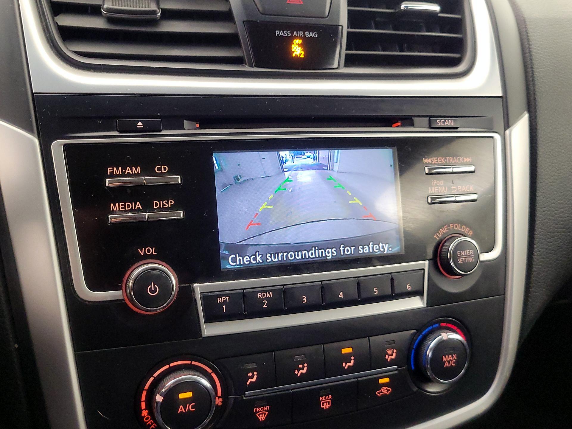 Thumbnail: 2017 Nissan Altima - 14