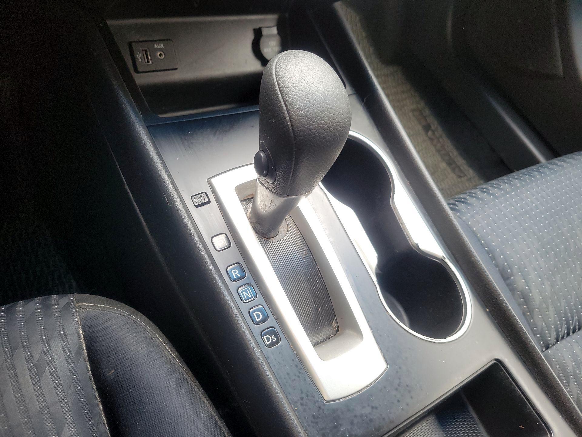 Thumbnail: 2017 Nissan Altima - 17