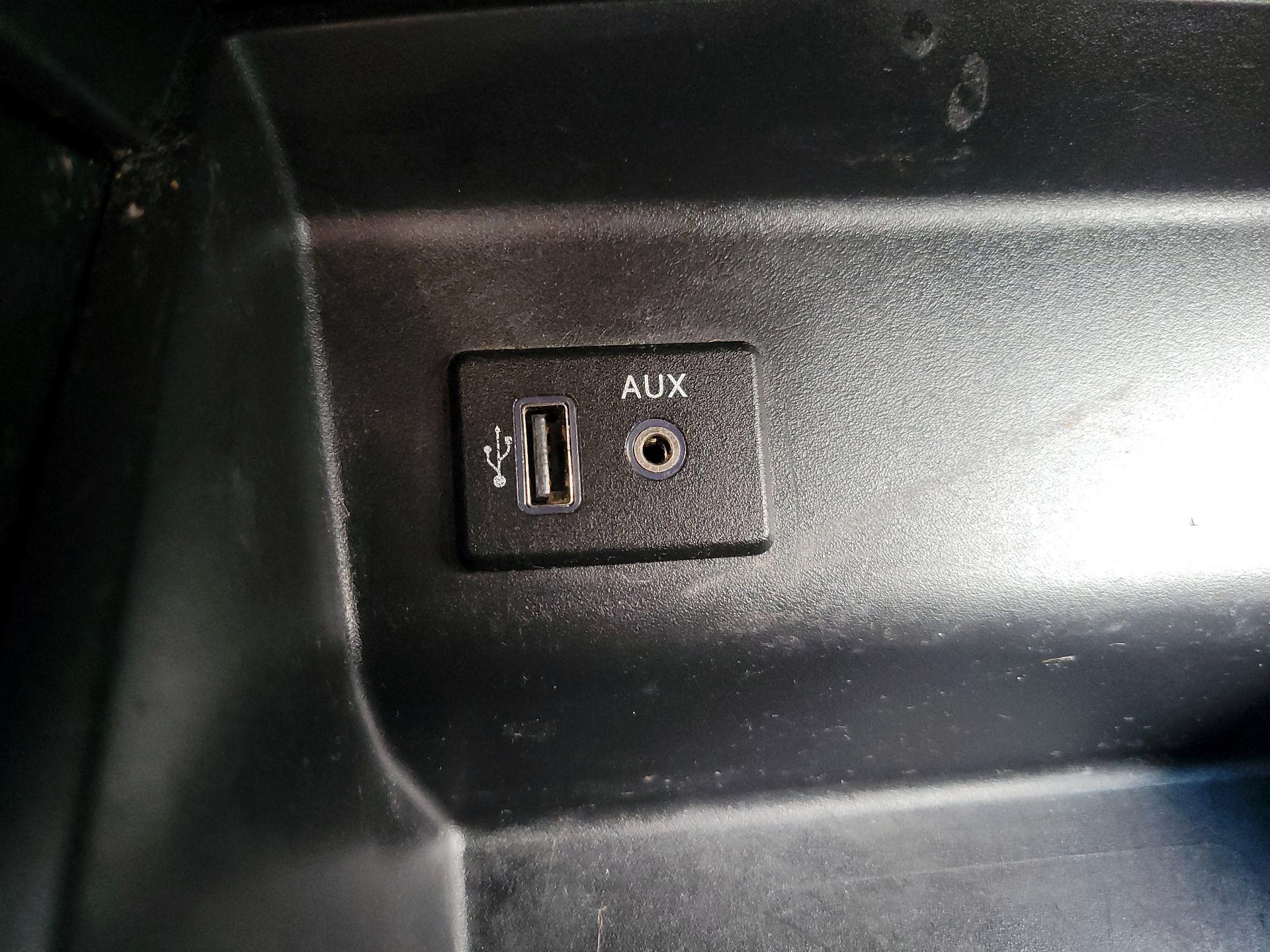 Thumbnail: 2017 Nissan Altima - 18