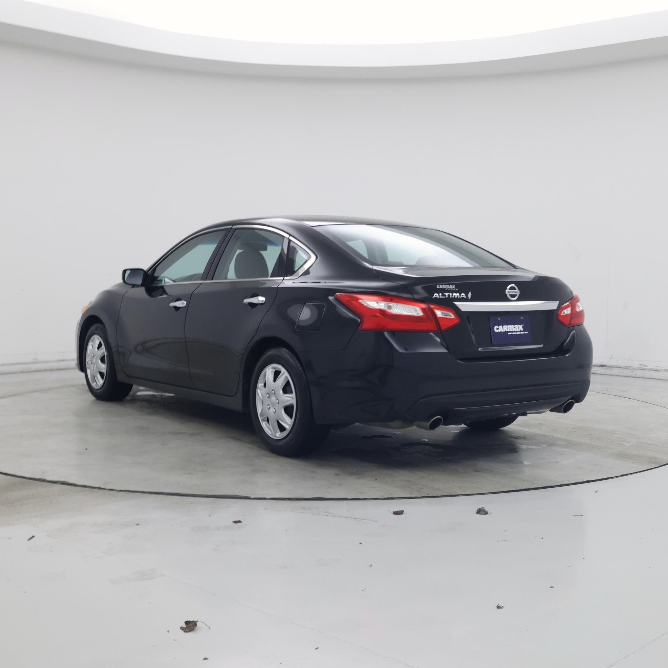 Thumbnail: 2017 Nissan Altima - 2