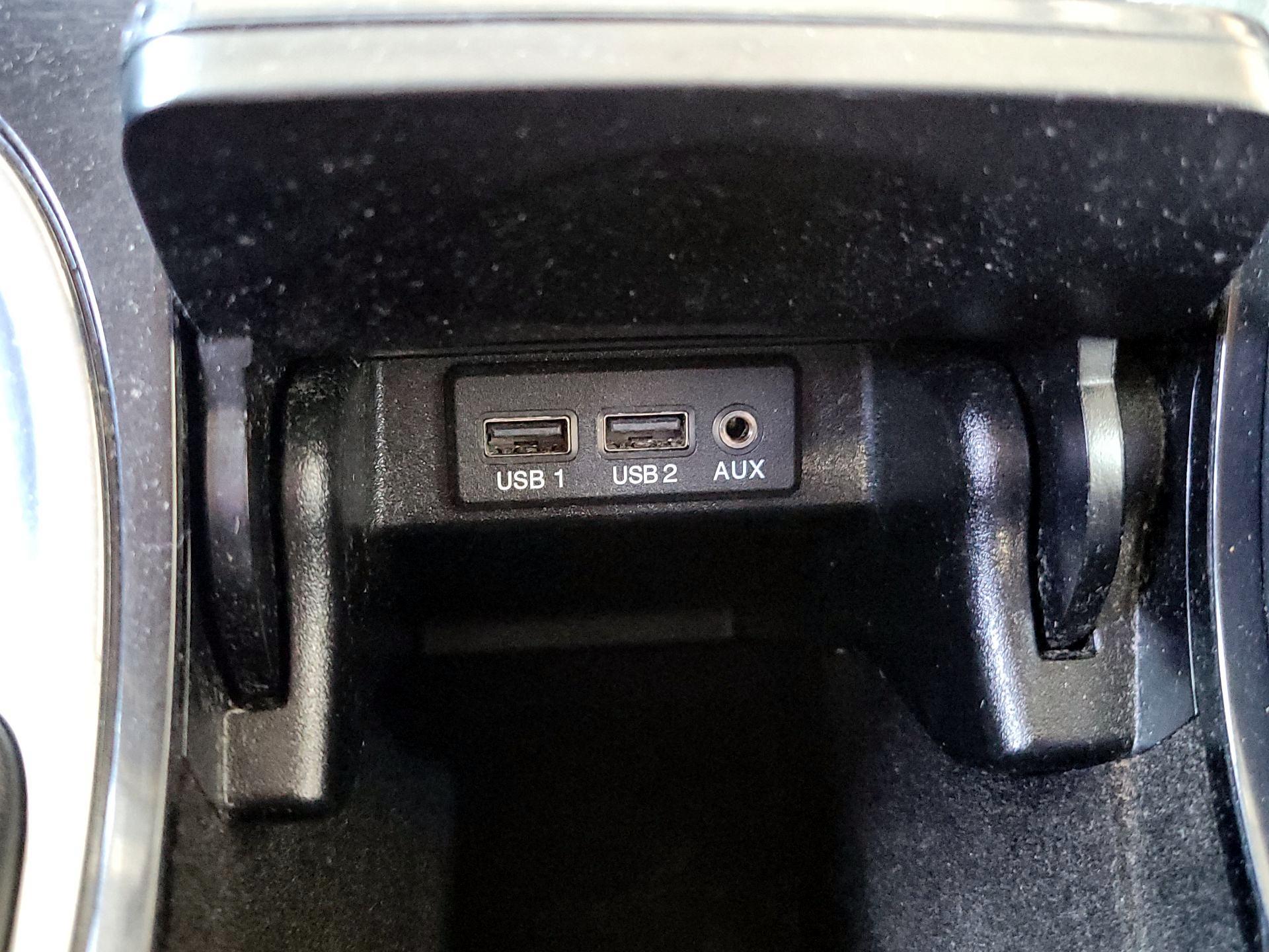 Thumbnail: 2017 Nissan Maxima - 19