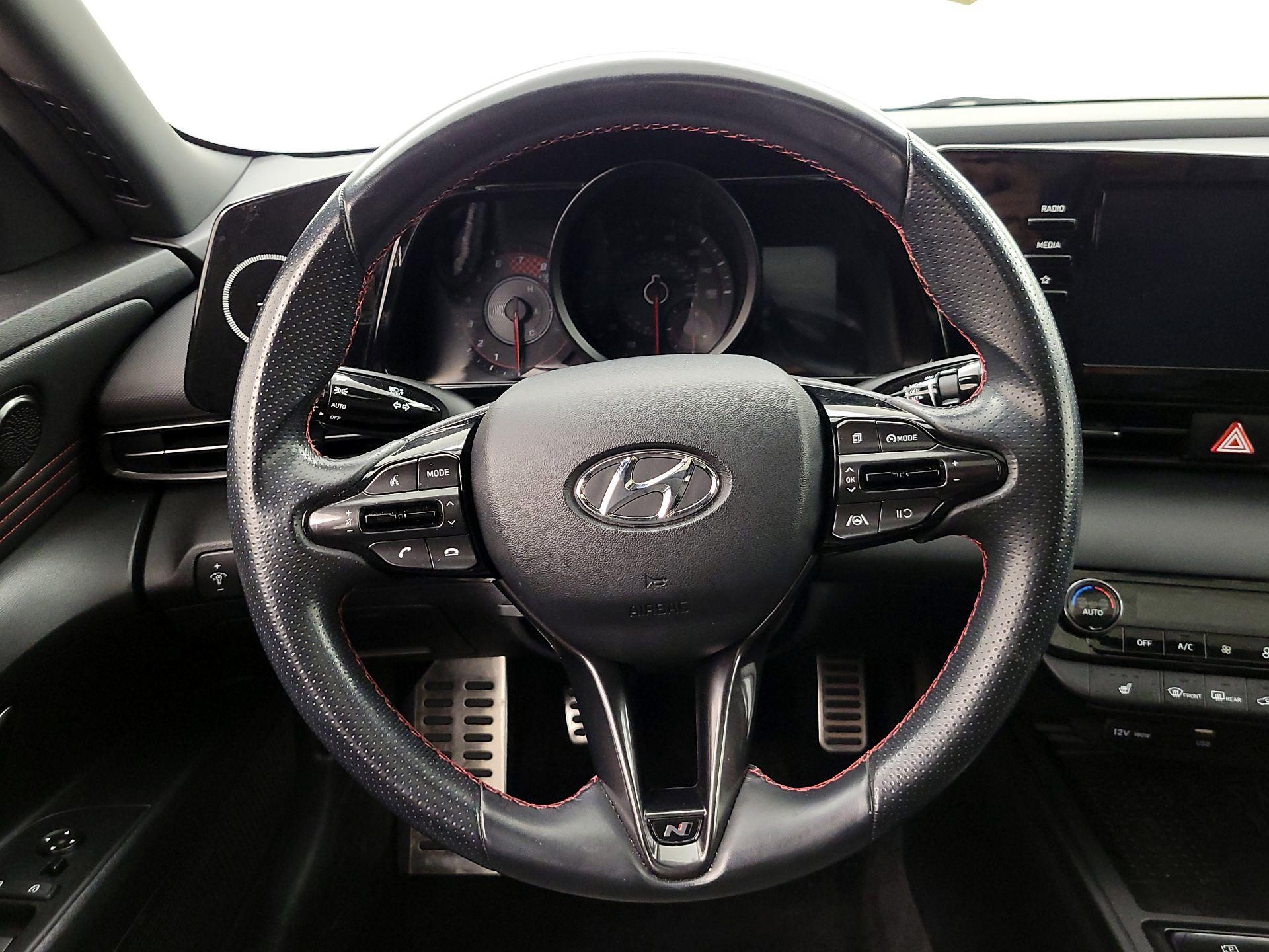 Thumbnail: 2022 Hyundai Elantra - 10