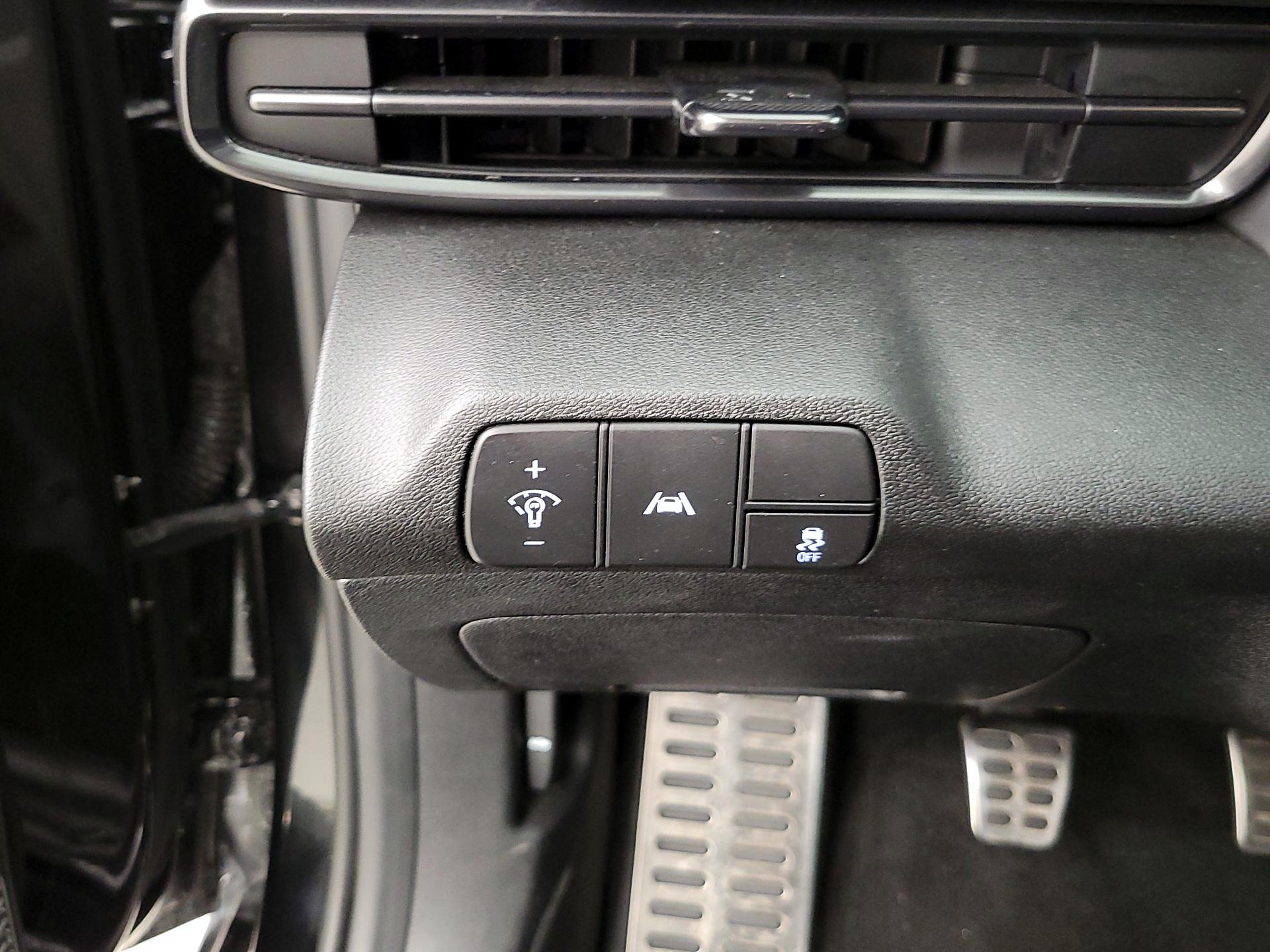 Thumbnail: 2022 Hyundai Elantra - 13