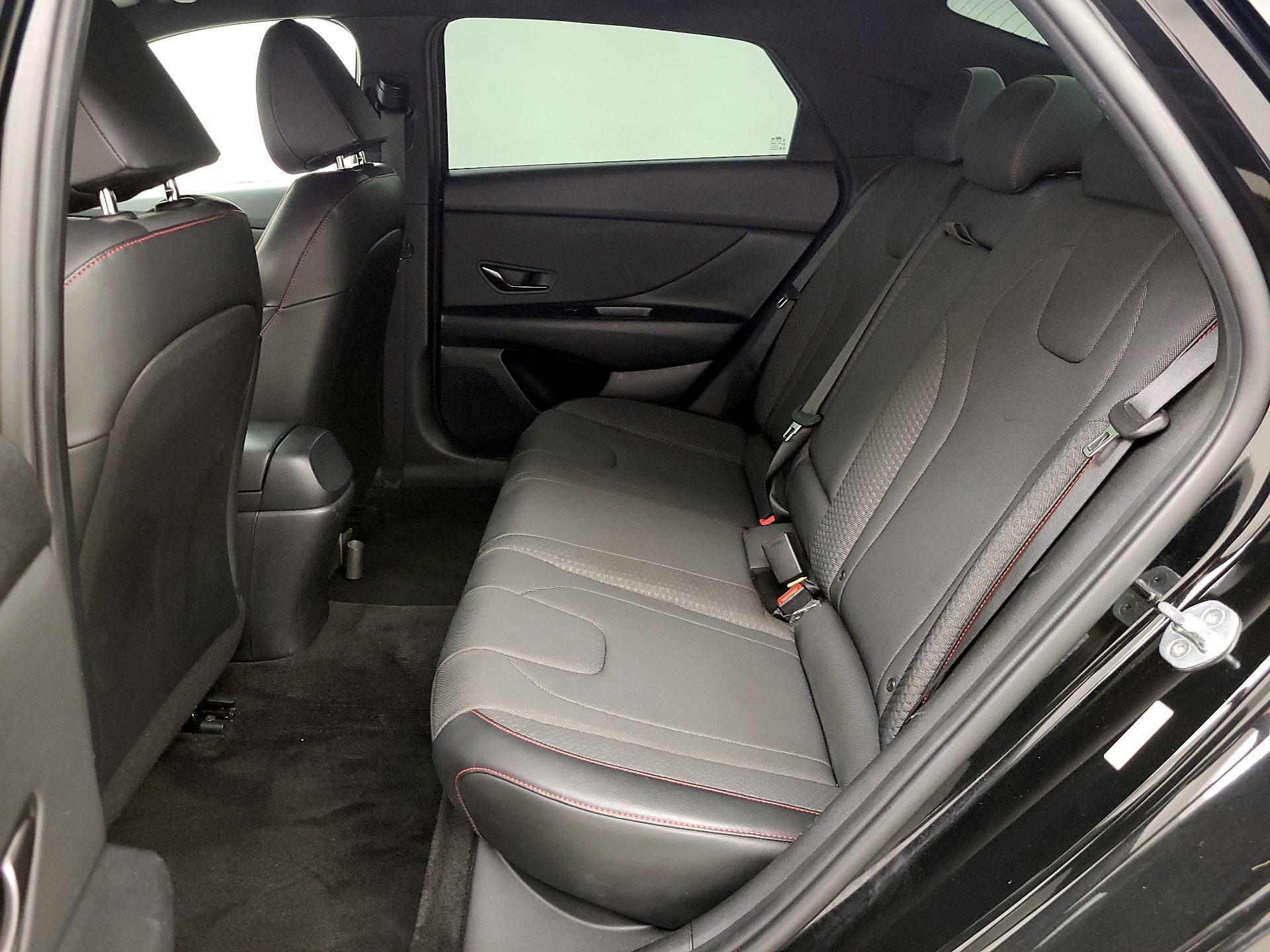 Thumbnail: 2022 Hyundai Elantra - 20