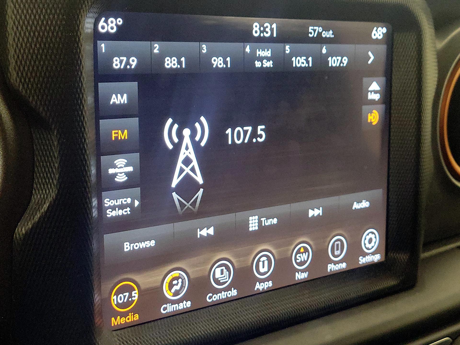 Thumbnail: 2021 Jeep Gladiator - 16