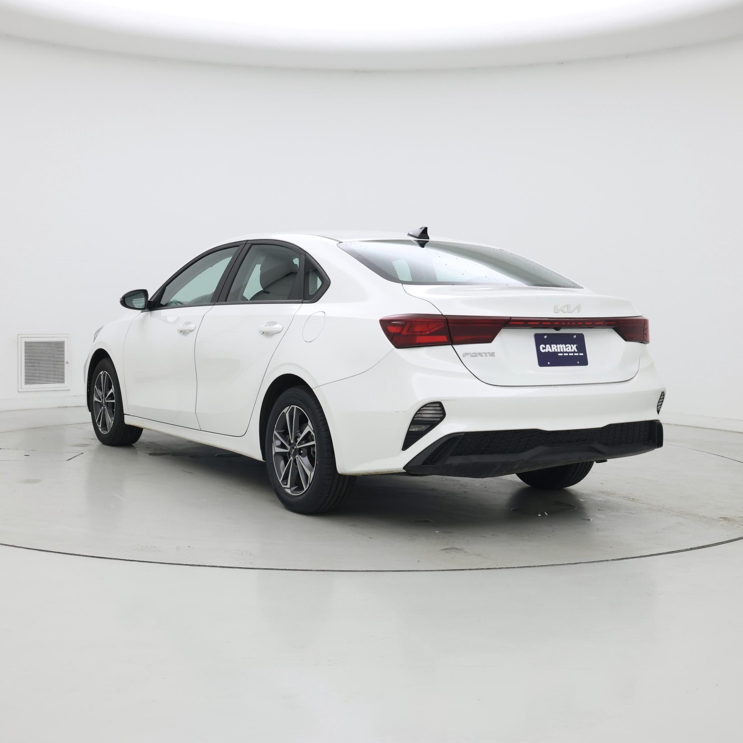 Thumbnail: 2024 Kia Forte - 2