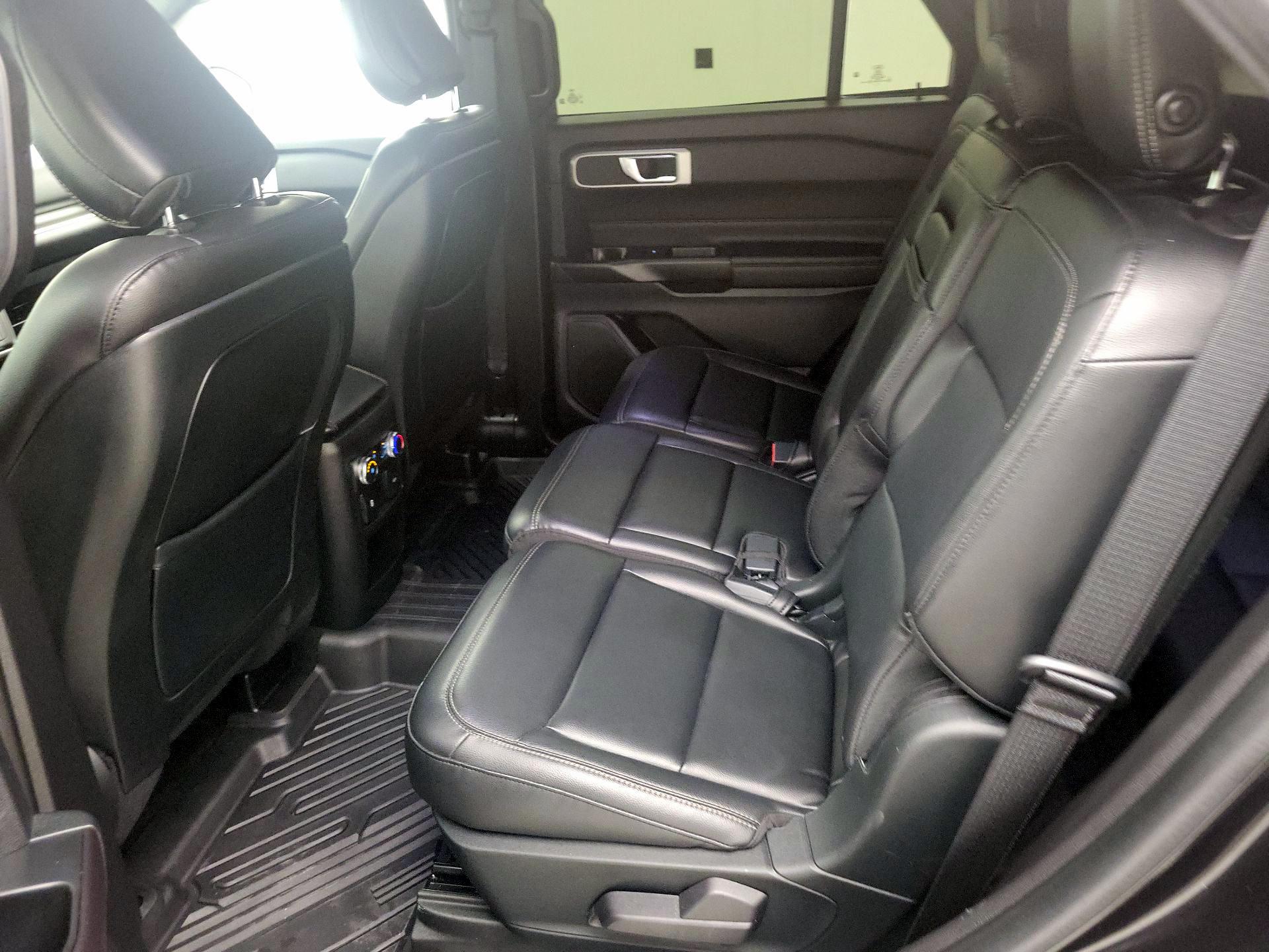 Thumbnail: 2020 Ford Explorer - 20