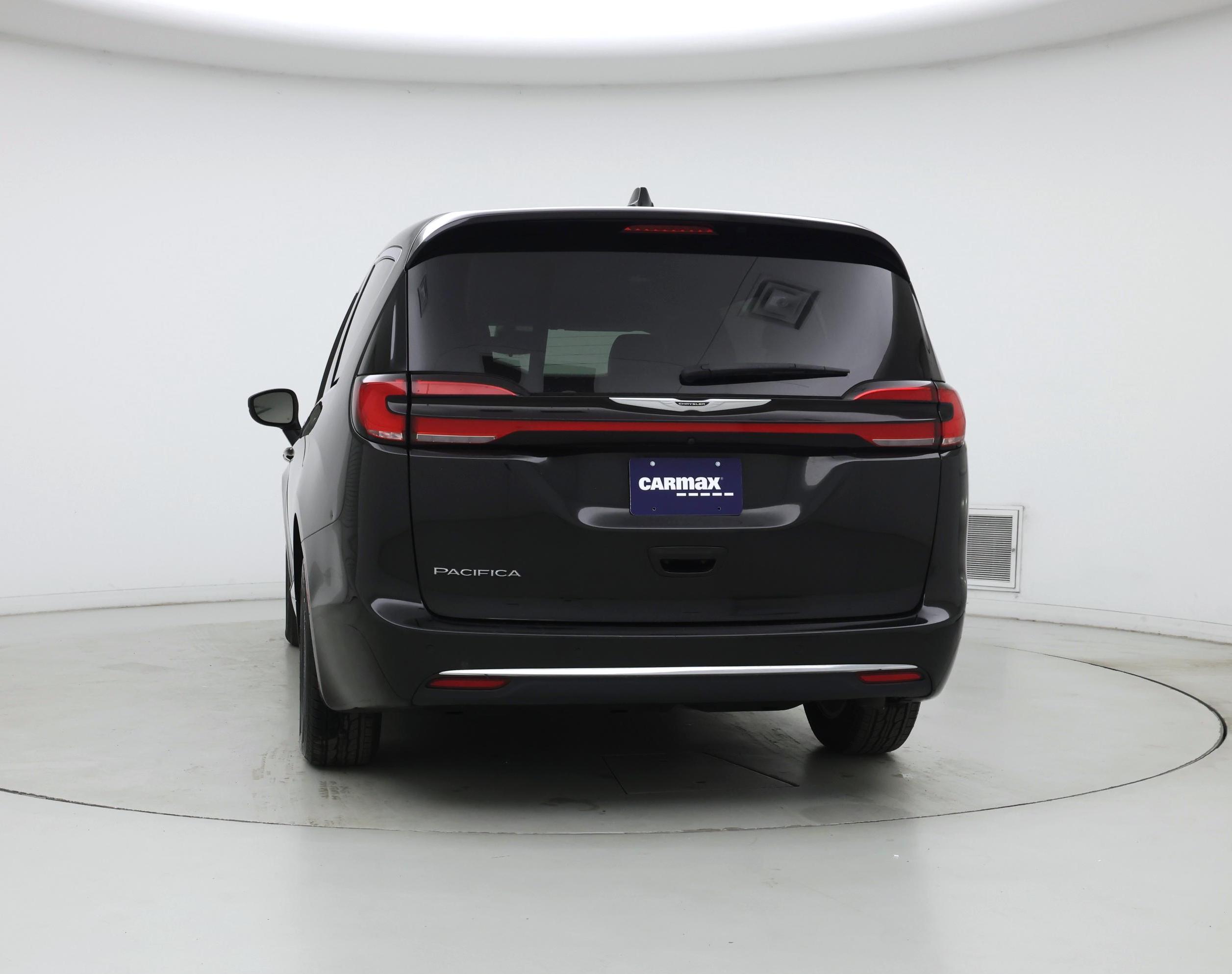 Thumbnail: 2023 Chrysler Pacifica - 6