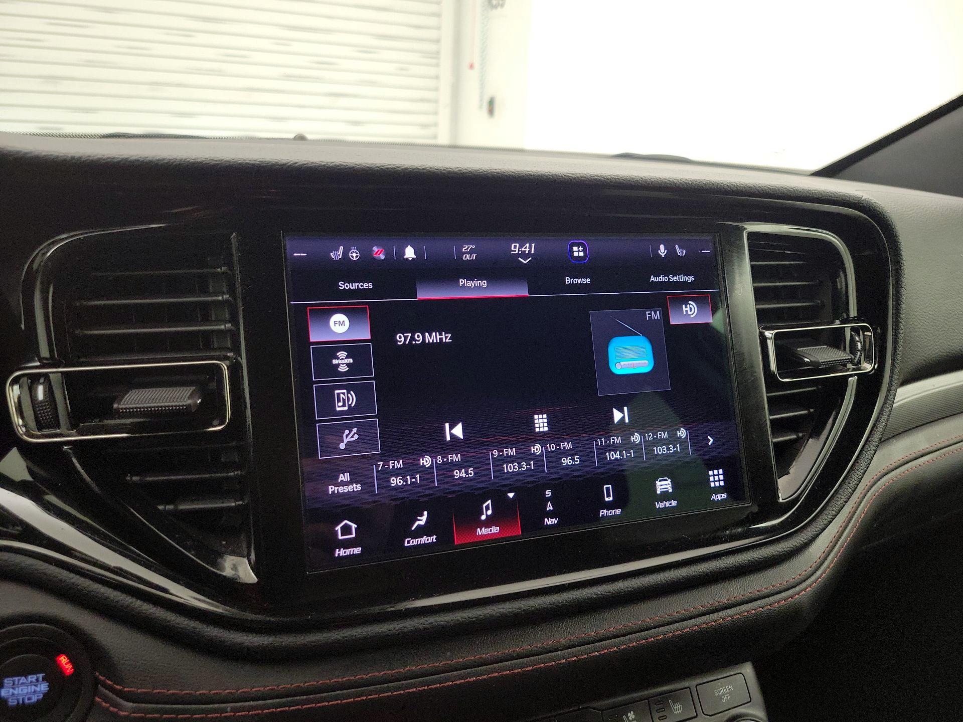 Thumbnail: 2022 Dodge Durango - 16