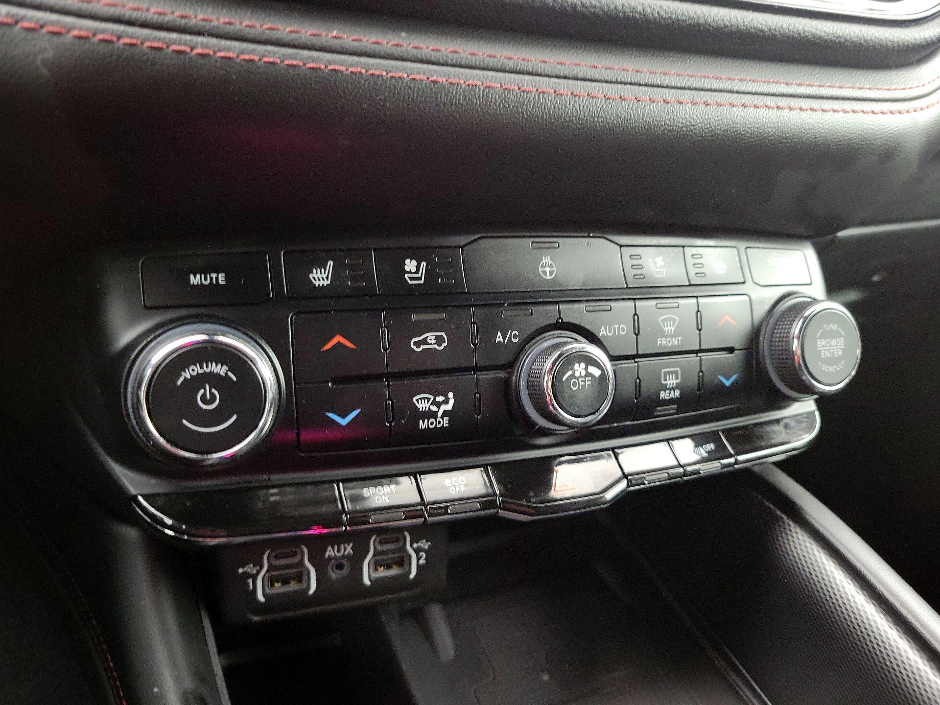 Thumbnail: 2022 Dodge Durango - 17