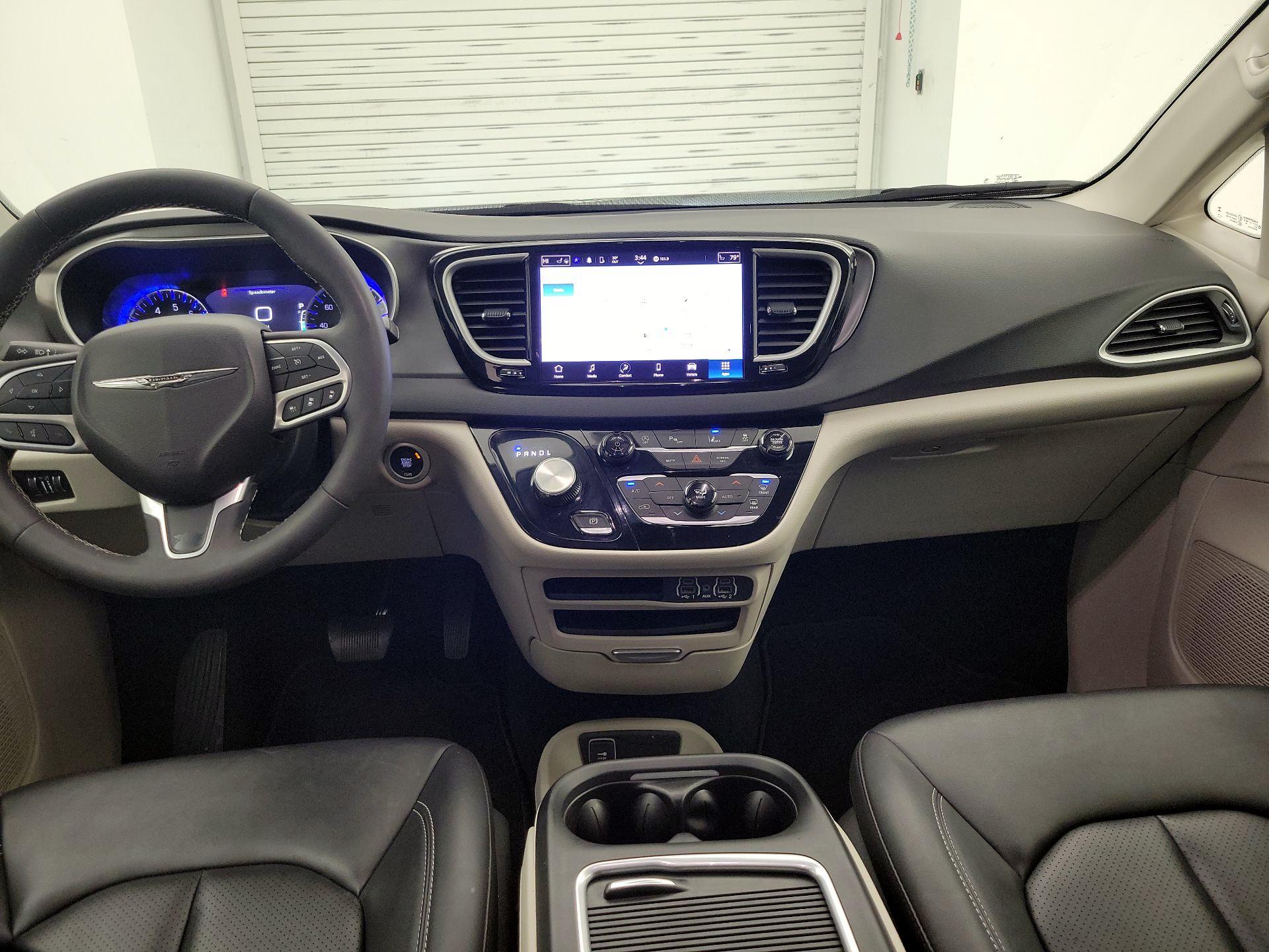 Thumbnail: 2024 Chrysler Pacifica - 9