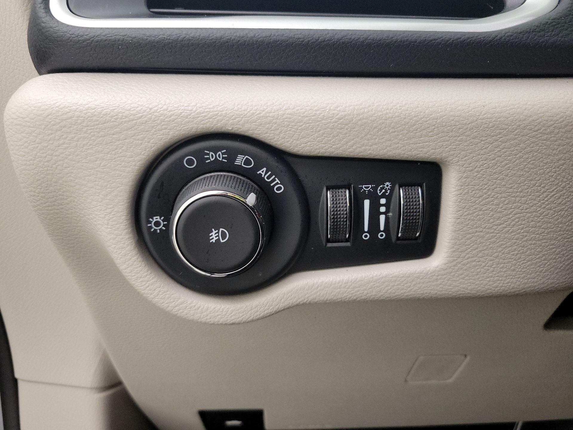 Thumbnail: 2024 Chrysler Pacifica - 13