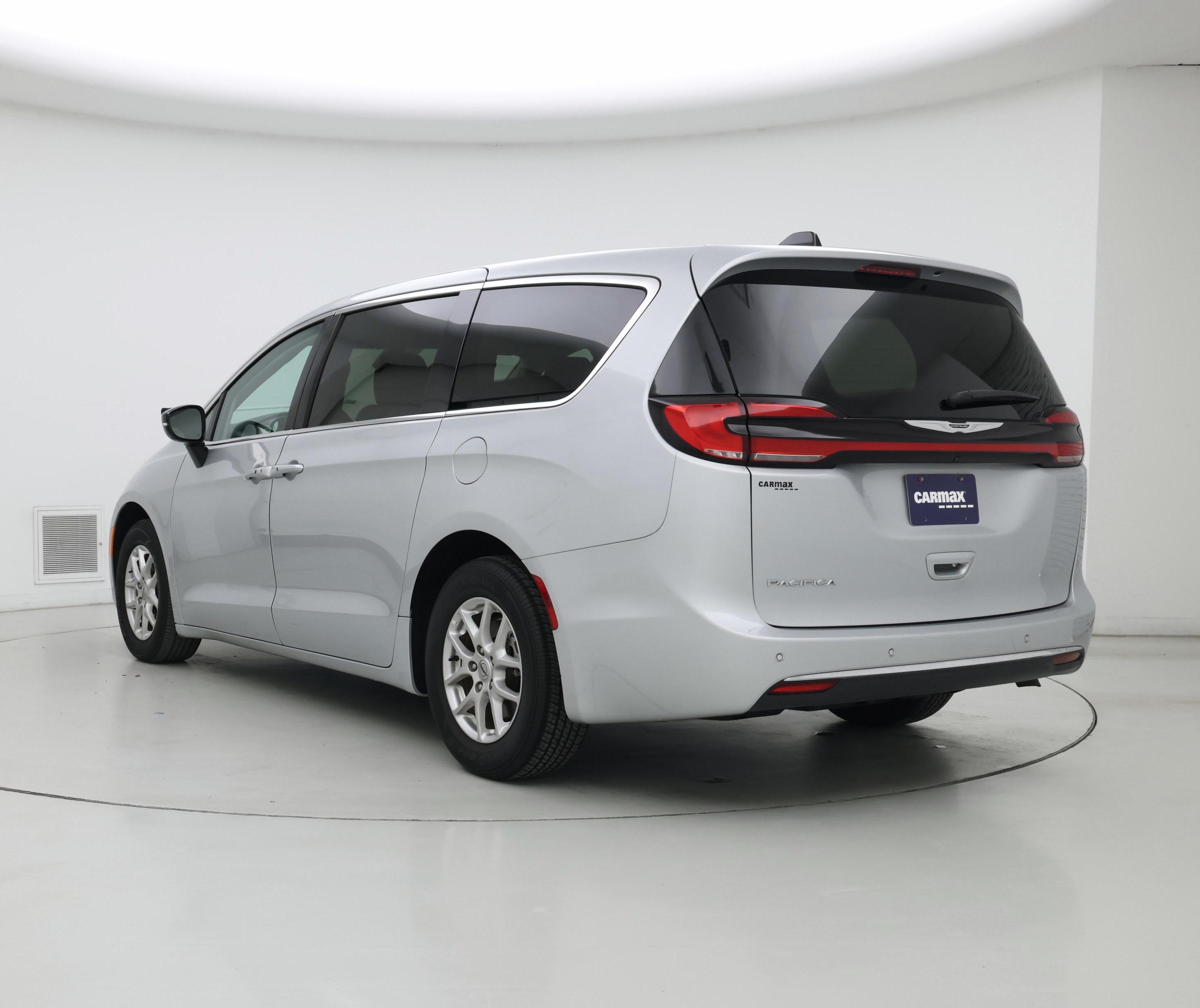 Thumbnail: 2024 Chrysler Pacifica - 2