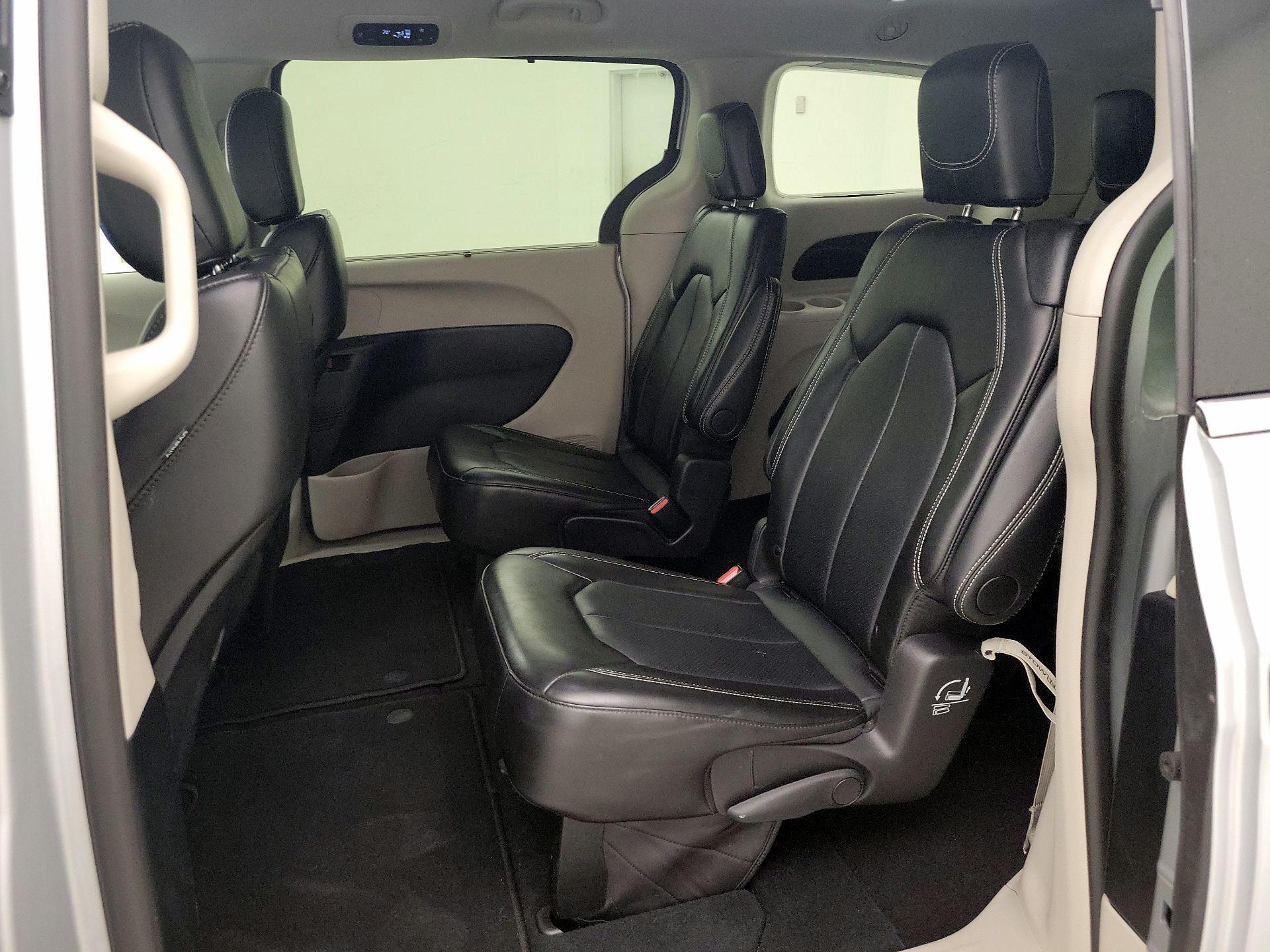 Thumbnail: 2024 Chrysler Pacifica - 19