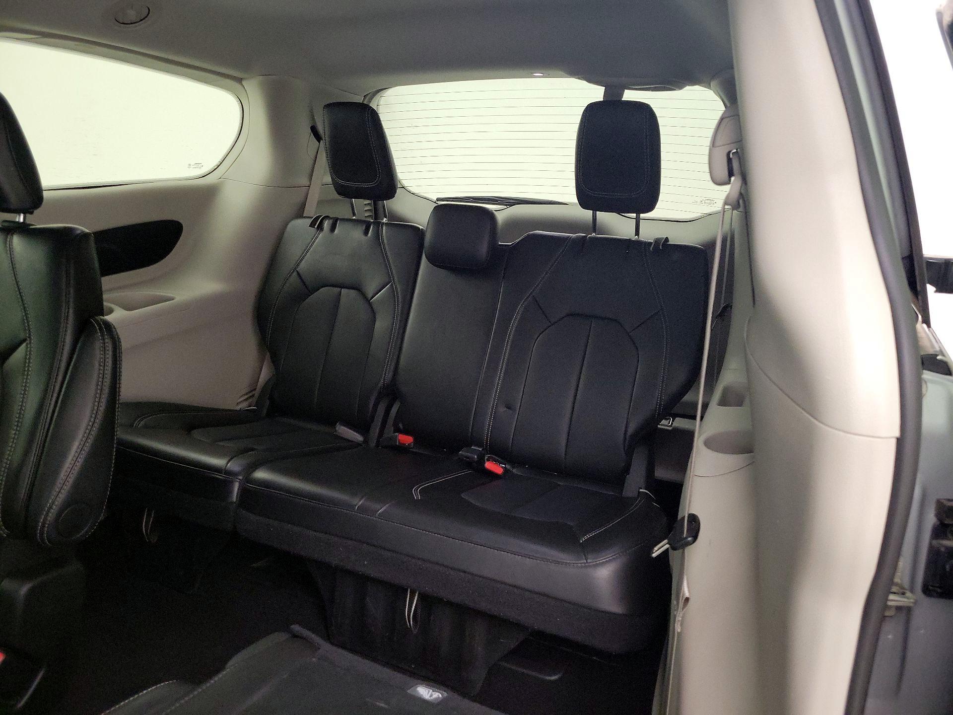 Thumbnail: 2024 Chrysler Pacifica - 20