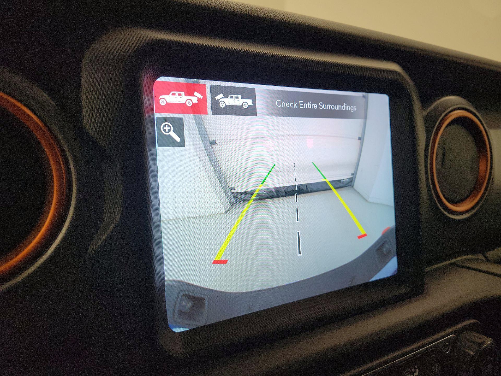 Thumbnail: 2021 Jeep Gladiator - 15