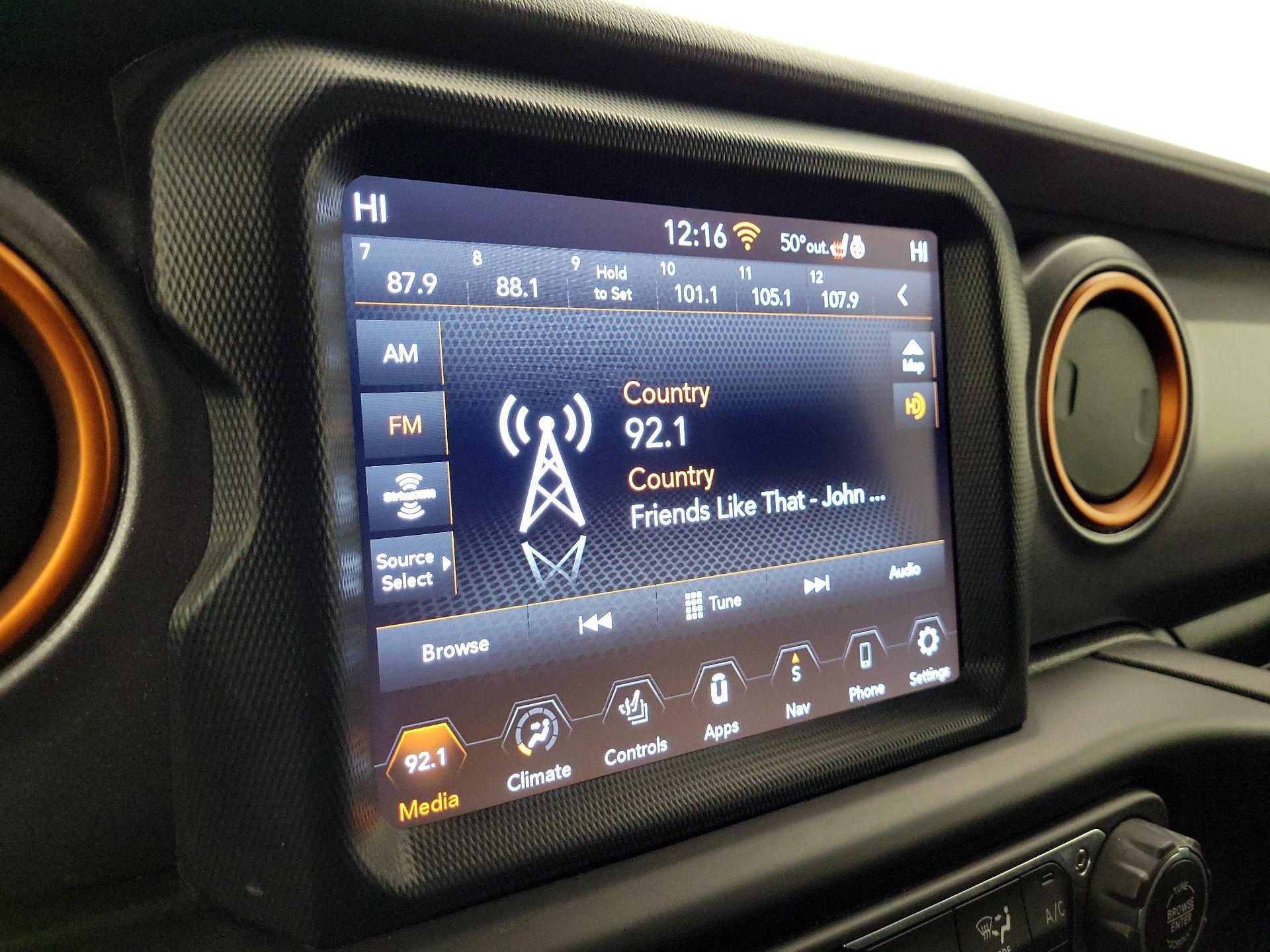 Thumbnail: 2021 Jeep Gladiator - 16