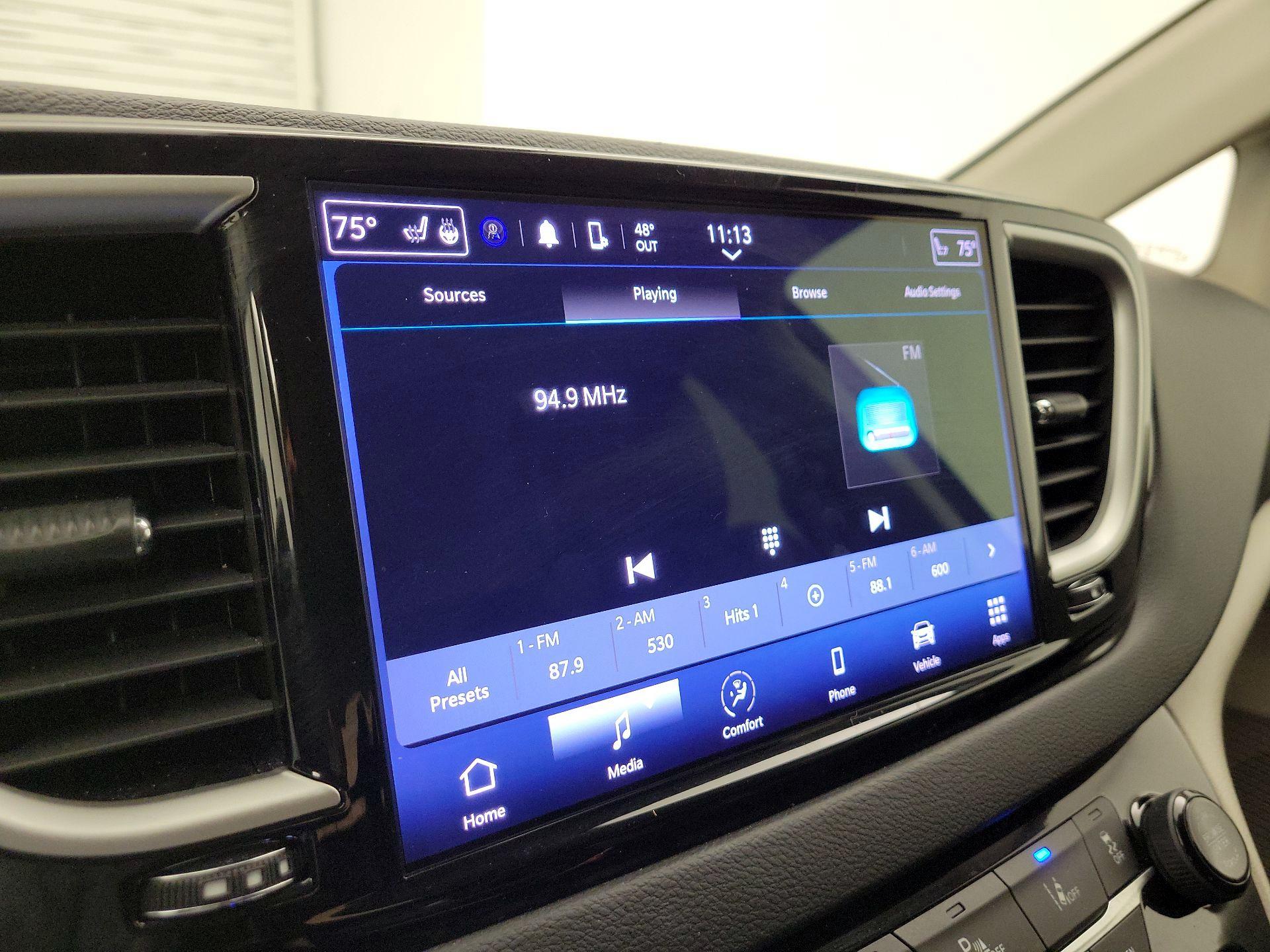 Thumbnail: 2023 Chrysler Pacifica - 15