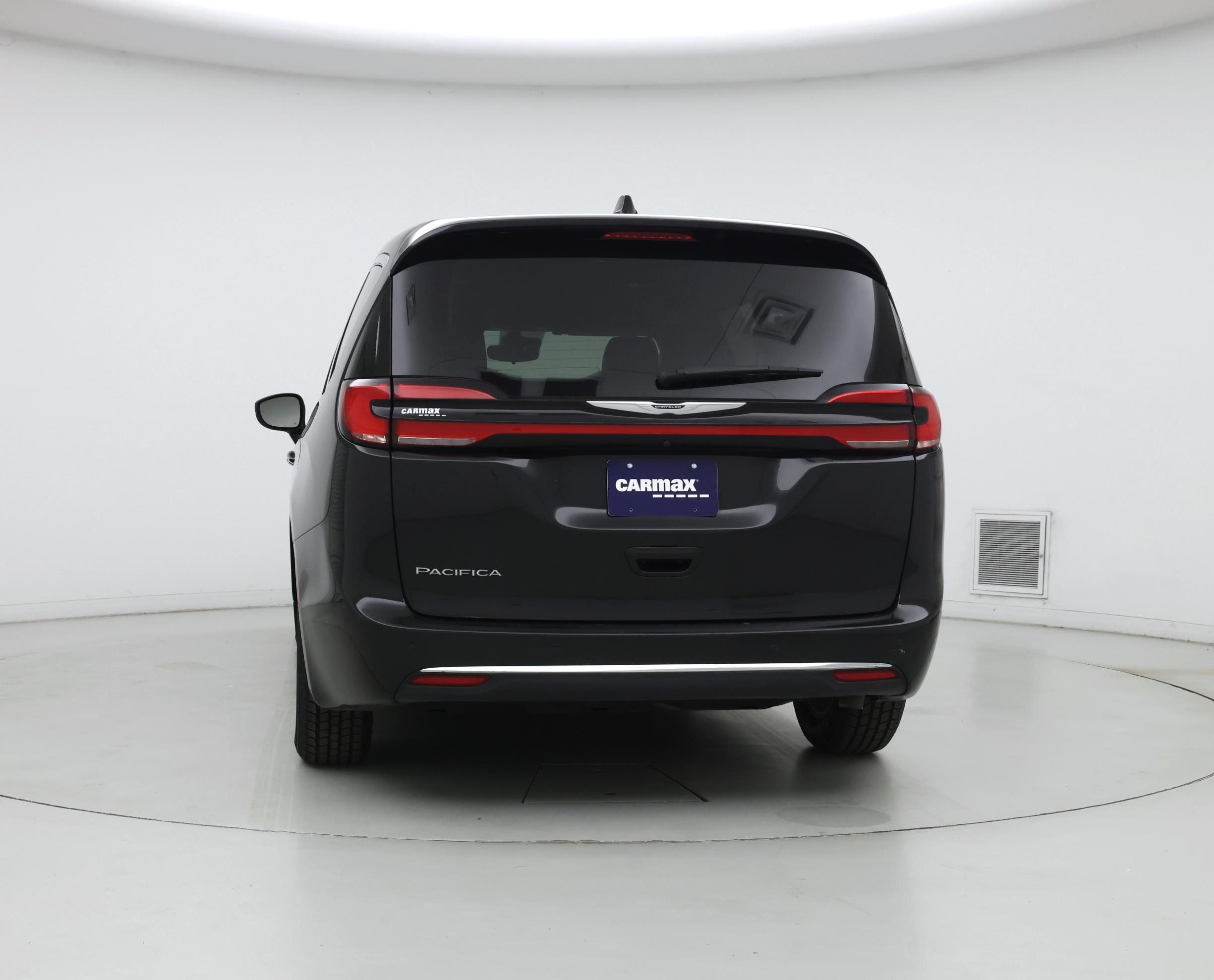 Thumbnail: 2023 Chrysler Pacifica - 6