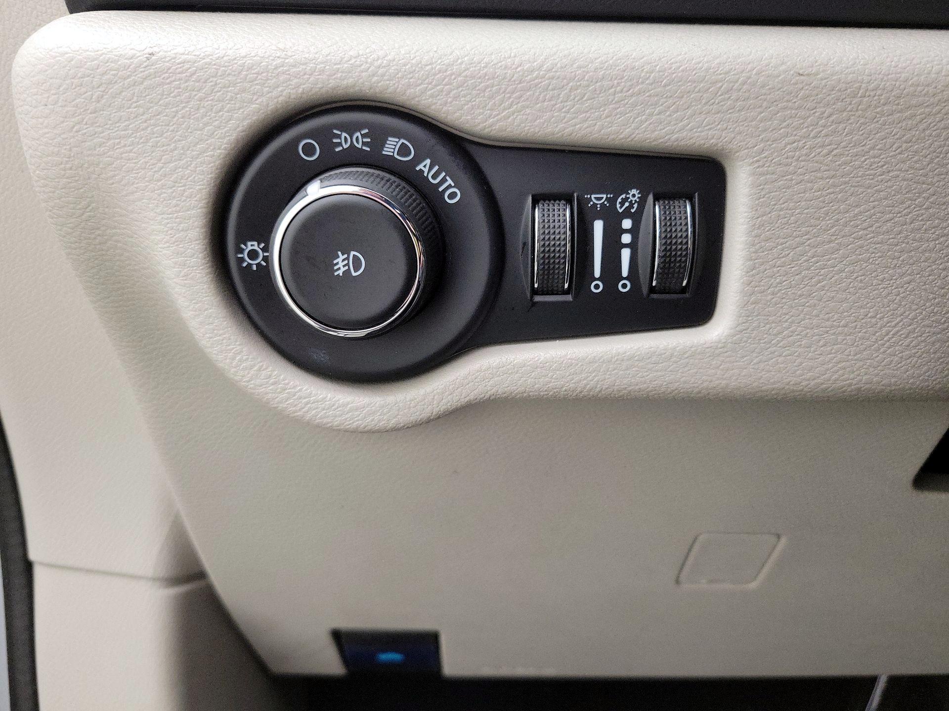 Thumbnail: 2024 Chrysler Pacifica - 13