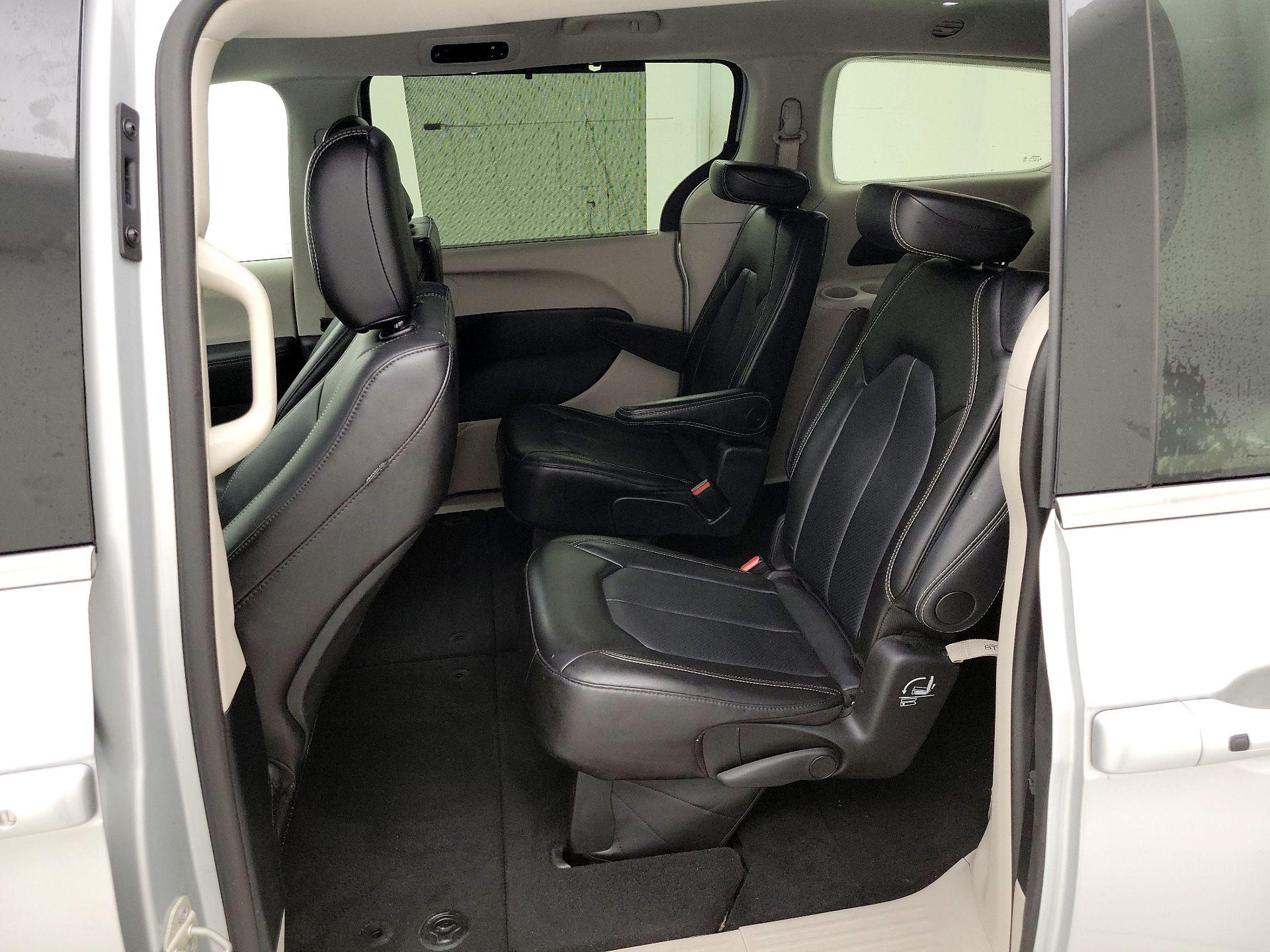 Thumbnail: 2024 Chrysler Pacifica - 19