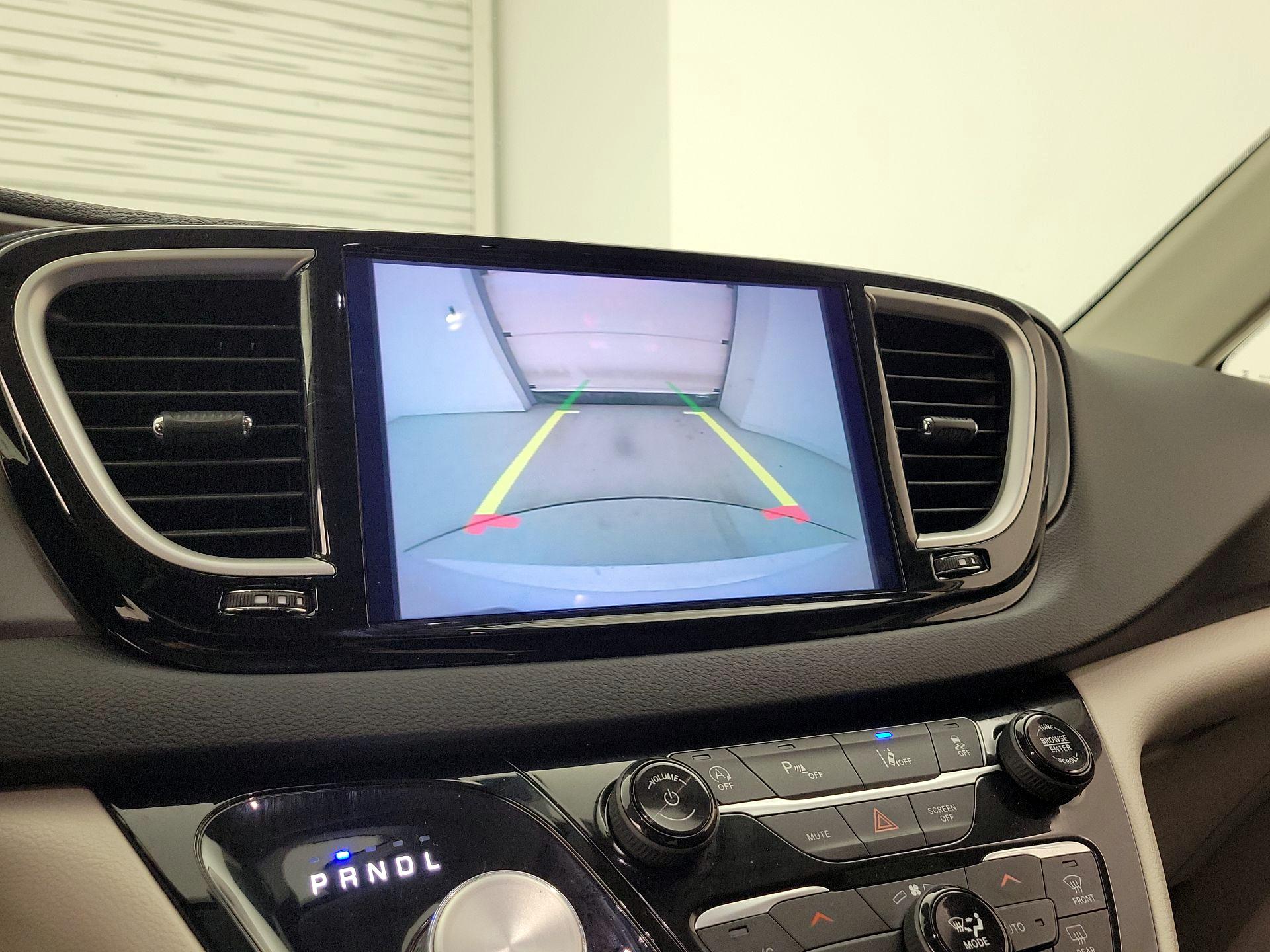 Thumbnail: 2023 Chrysler Pacifica - 14