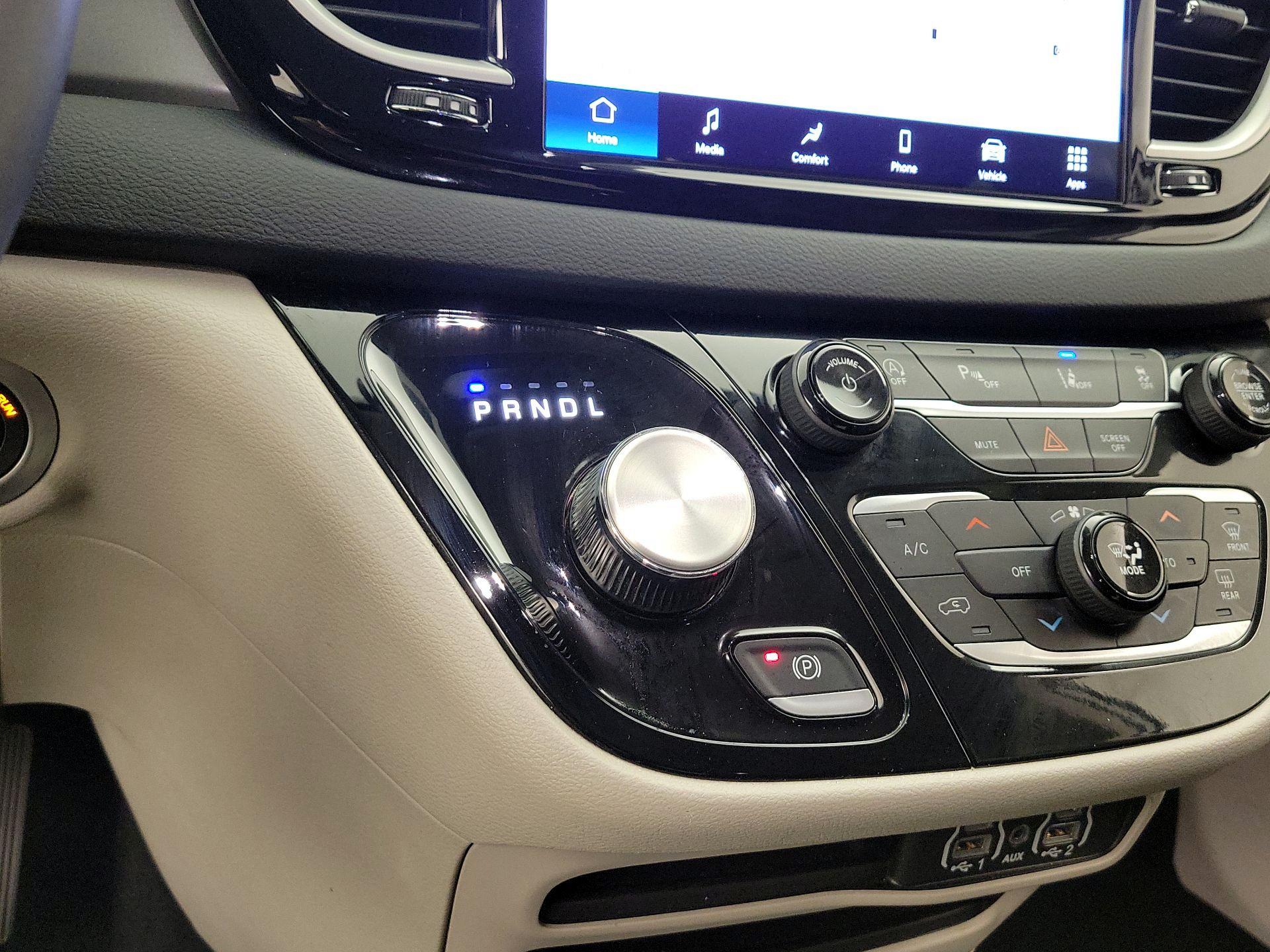 Thumbnail: 2023 Chrysler Pacifica - 17