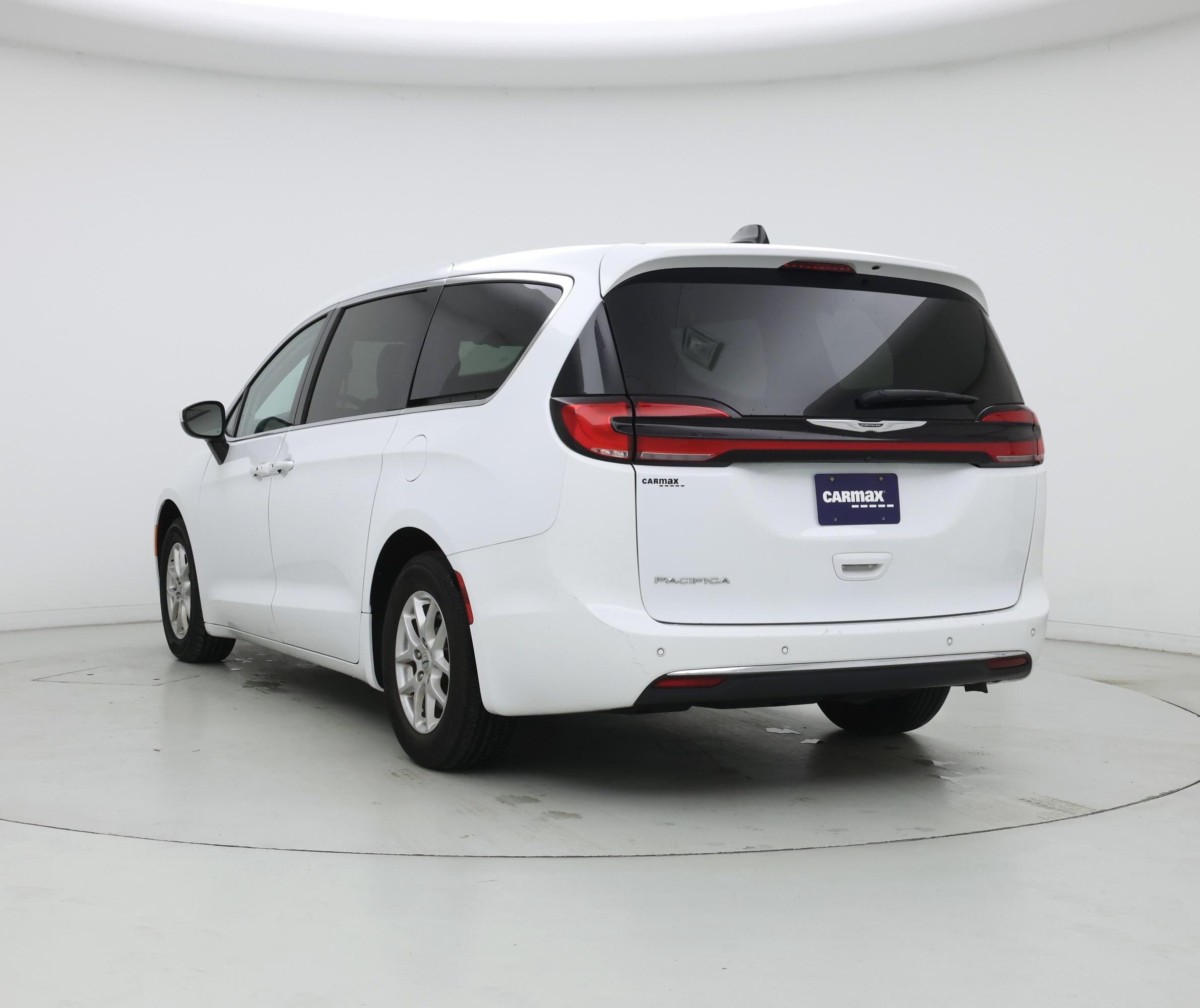 Thumbnail: 2023 Chrysler Pacifica - 2