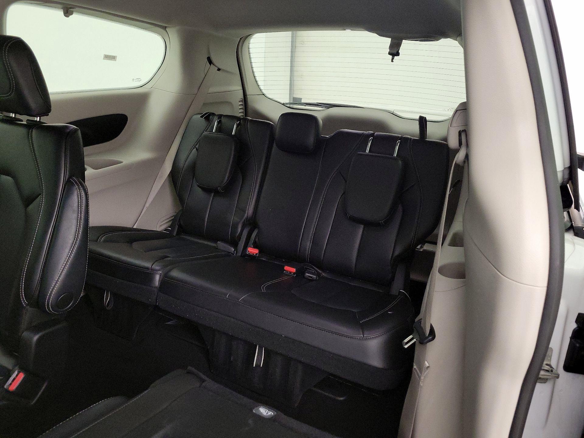 Thumbnail: 2023 Chrysler Pacifica - 20