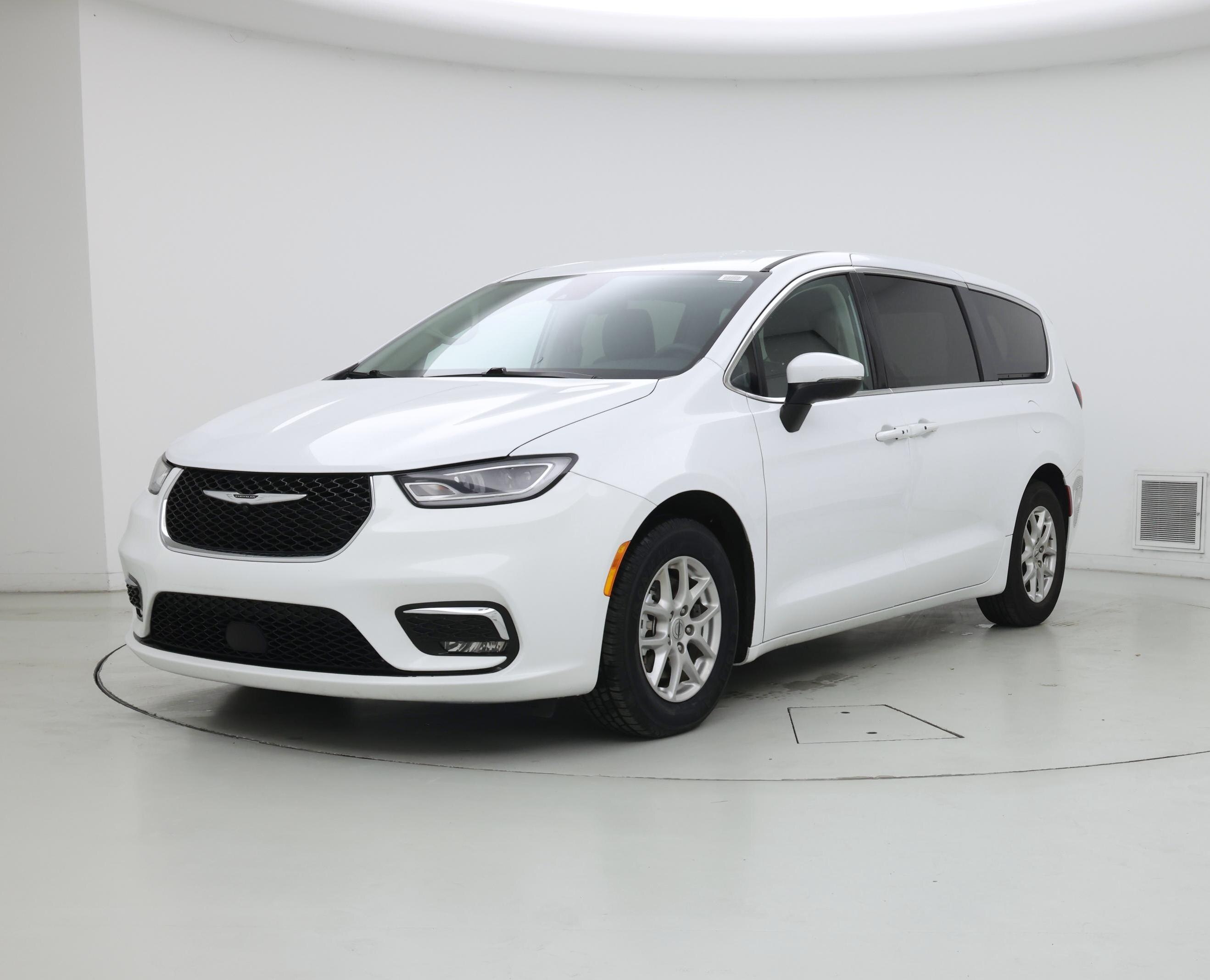 Thumbnail: 2023 Chrysler Pacifica - 4