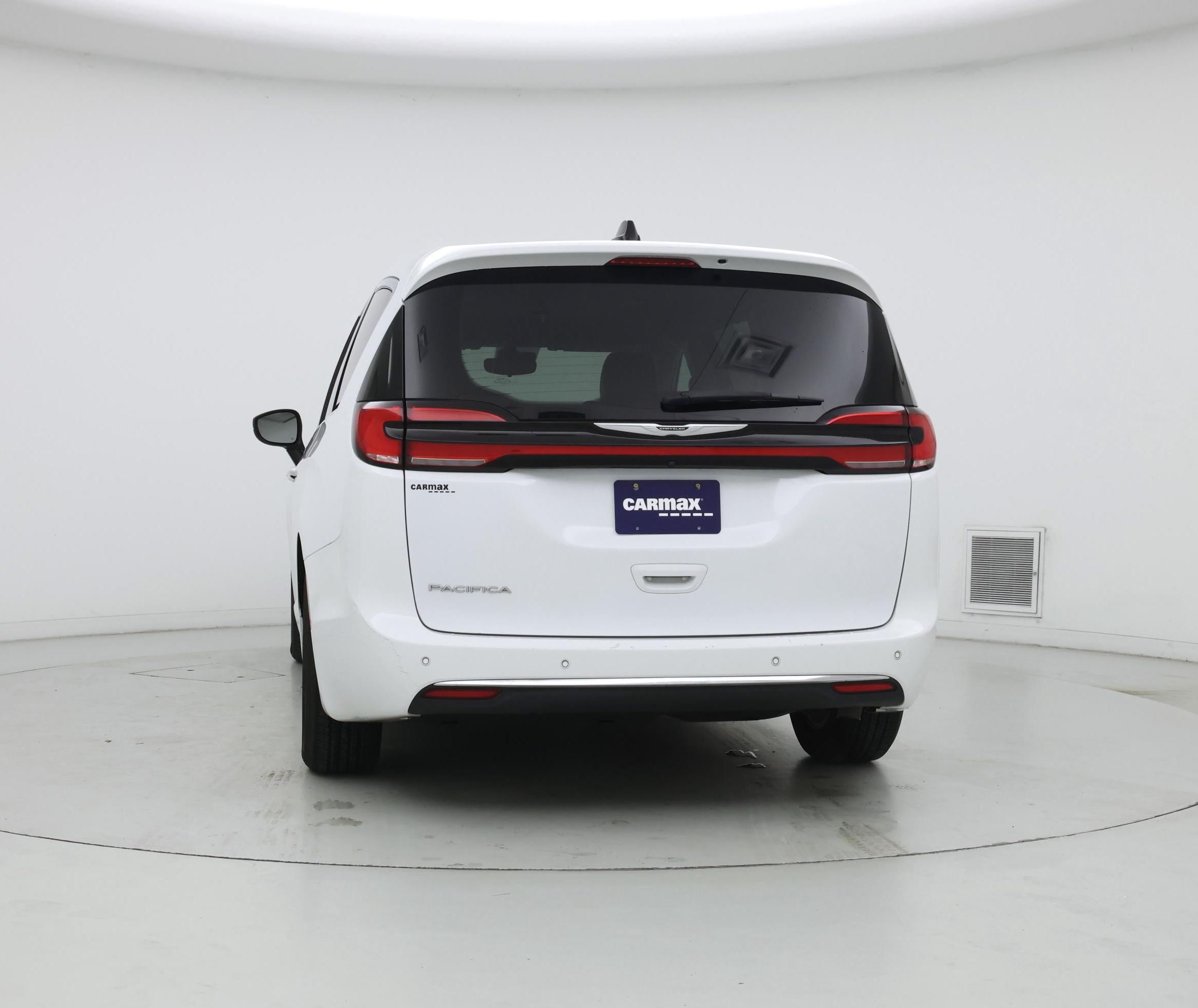 Thumbnail: 2023 Chrysler Pacifica - 6