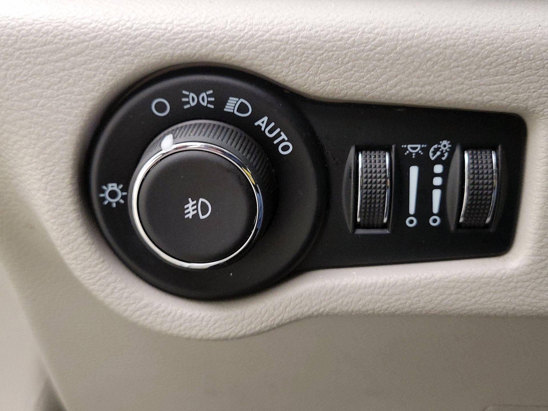 Thumbnail: 2024 Chrysler Pacifica - 13