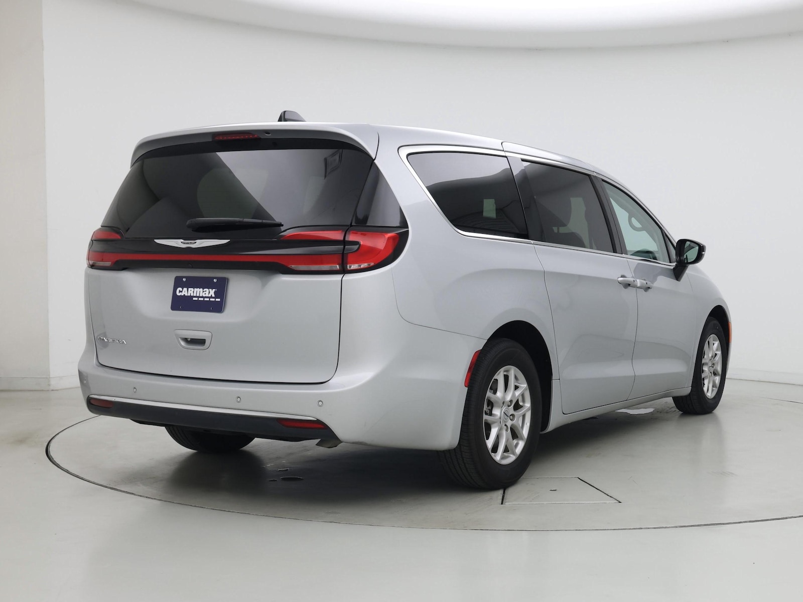 2024 Chrysler Pacifica Touring L - Photo 9