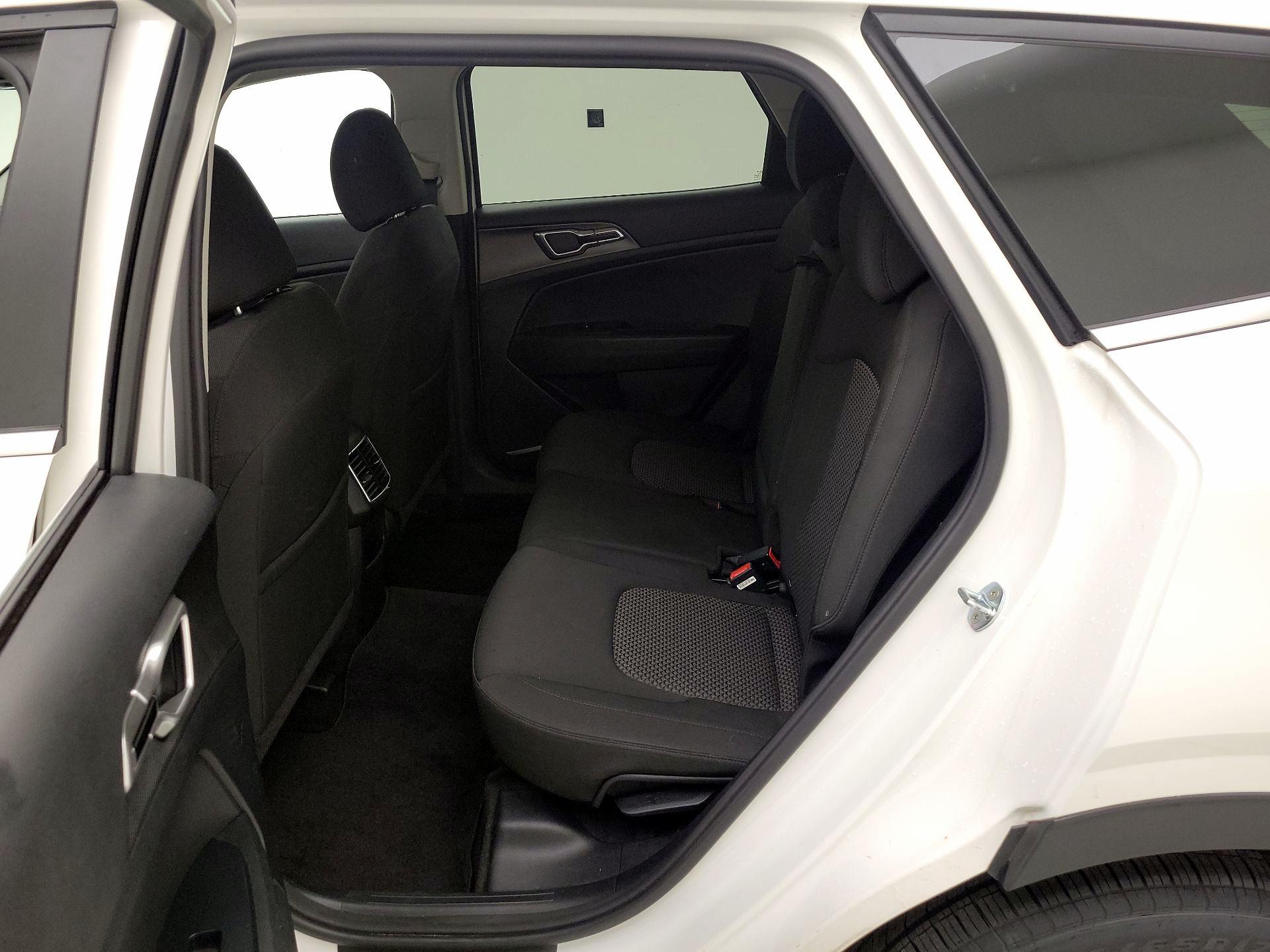 Thumbnail: 2023 Kia Sportage - 19