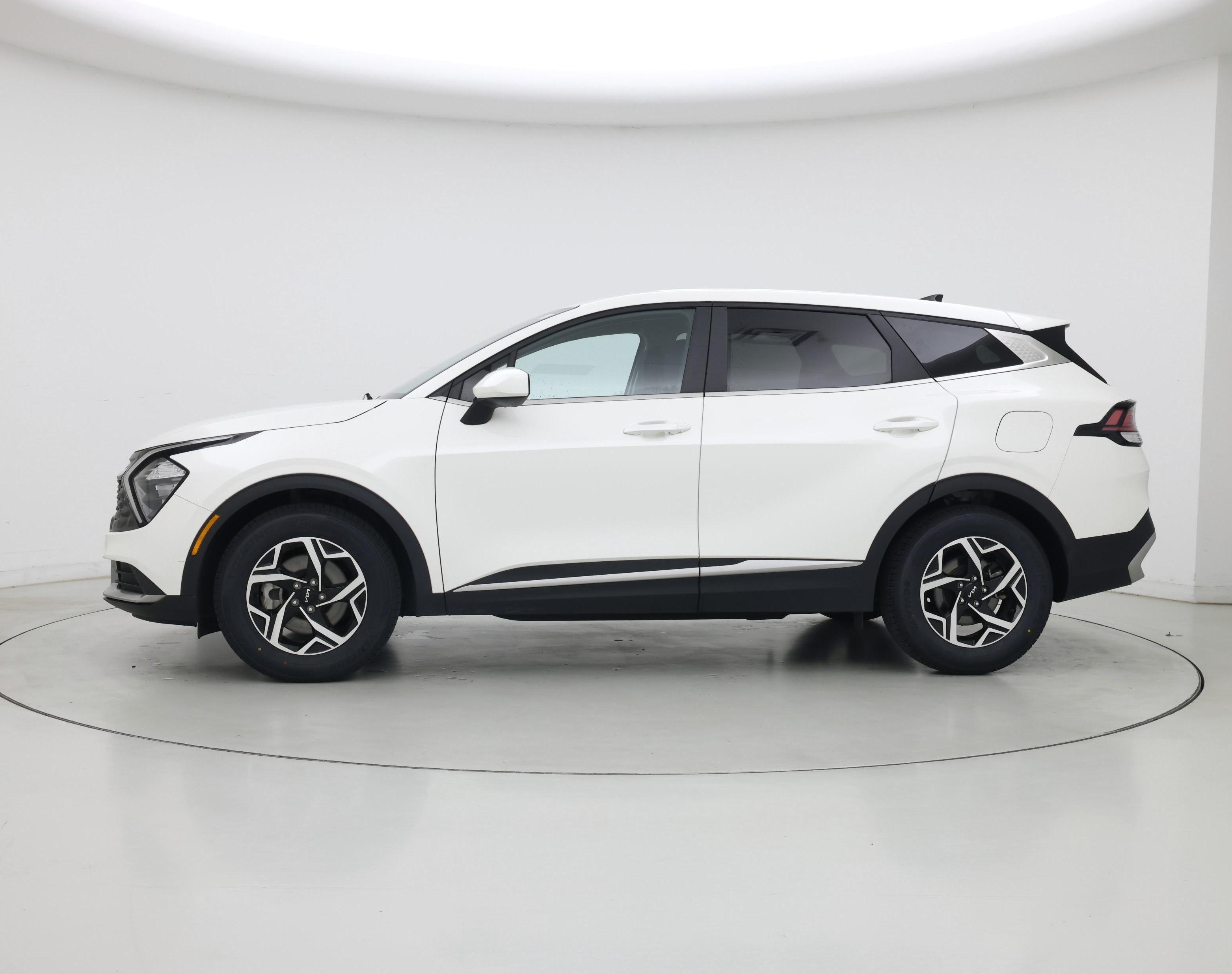 Thumbnail: 2023 Kia Sportage - 3