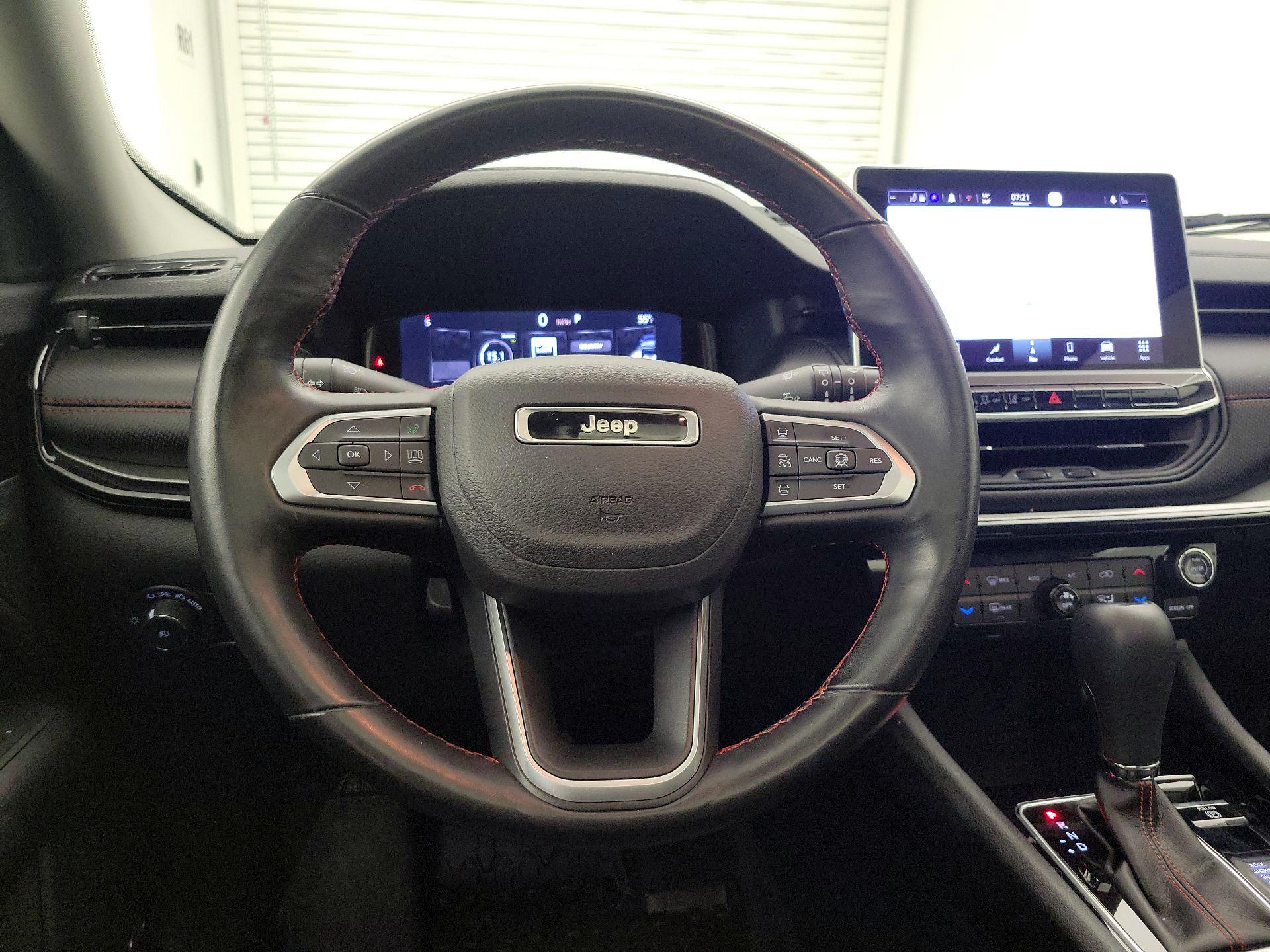 Thumbnail: 2022 Jeep Compass - 10