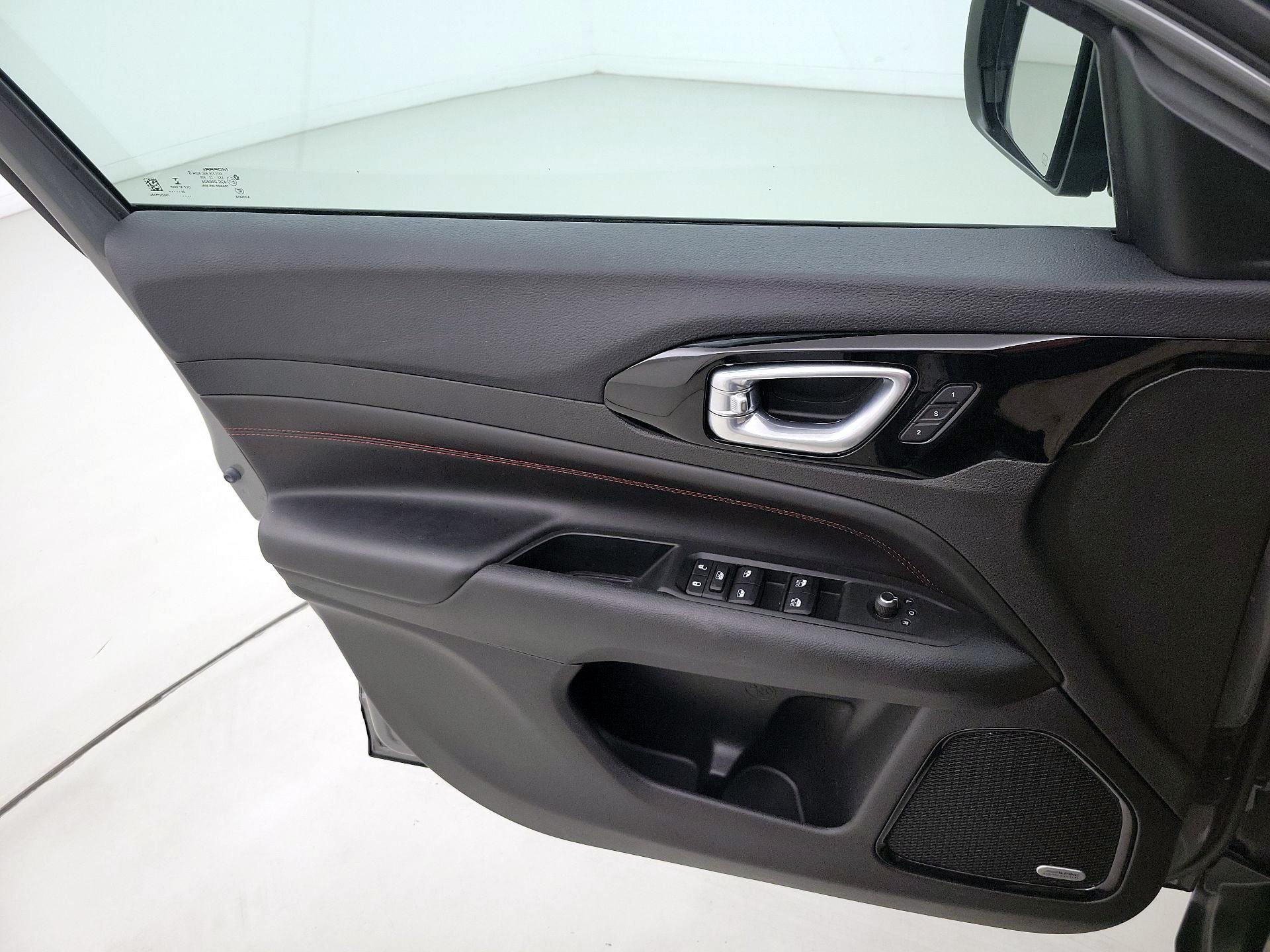 Thumbnail: 2022 Jeep Compass - 12