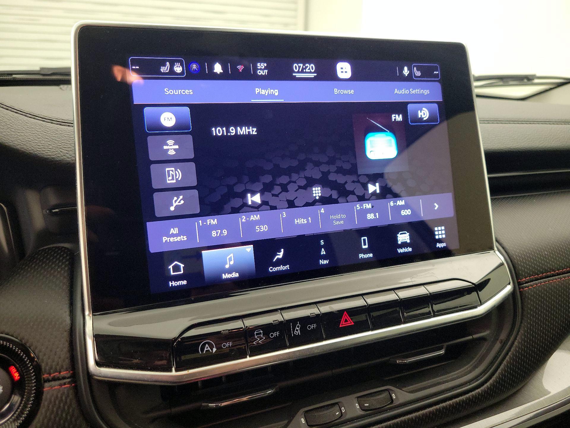 Thumbnail: 2022 Jeep Compass - 16