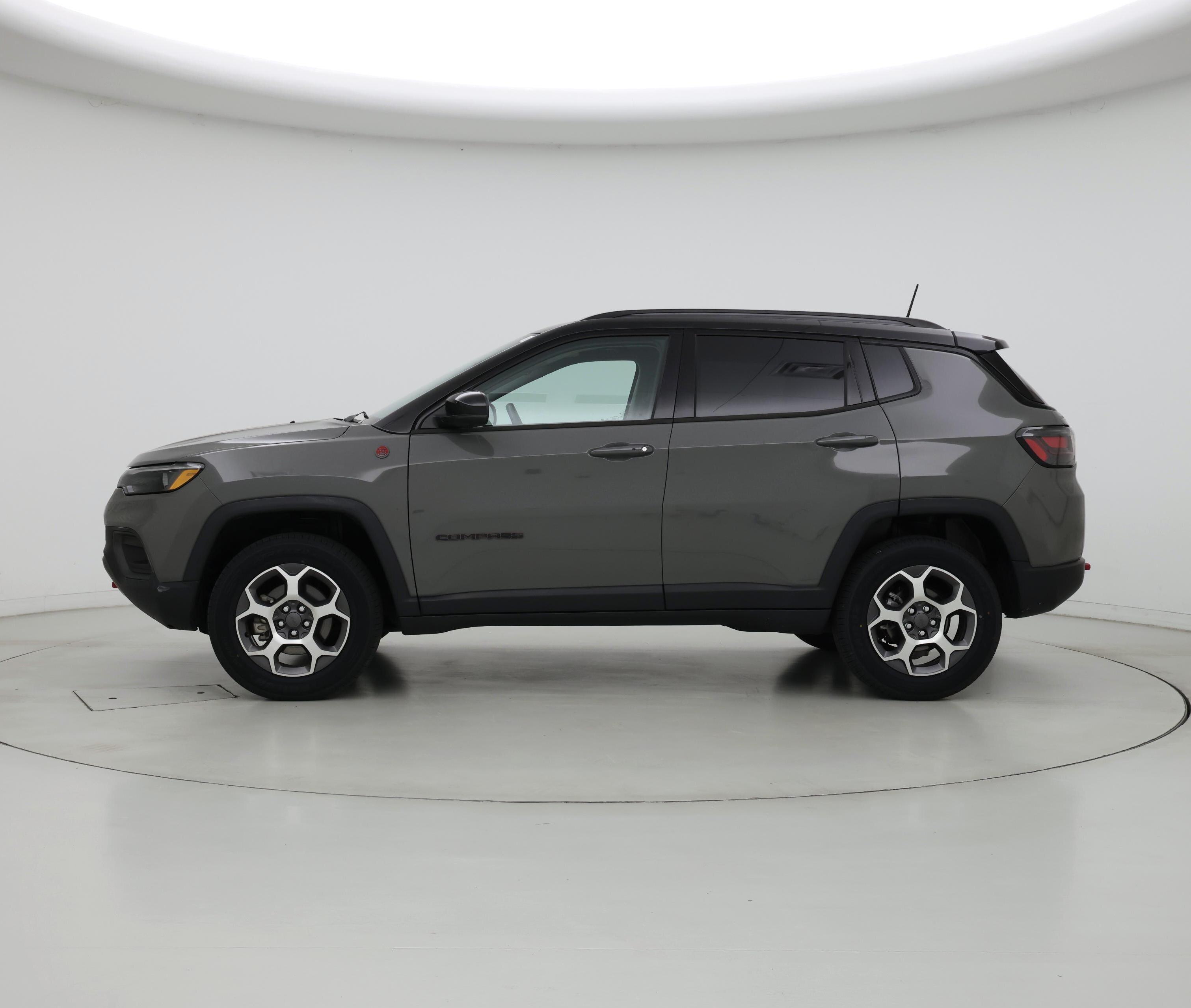 Thumbnail: 2022 Jeep Compass - 3
