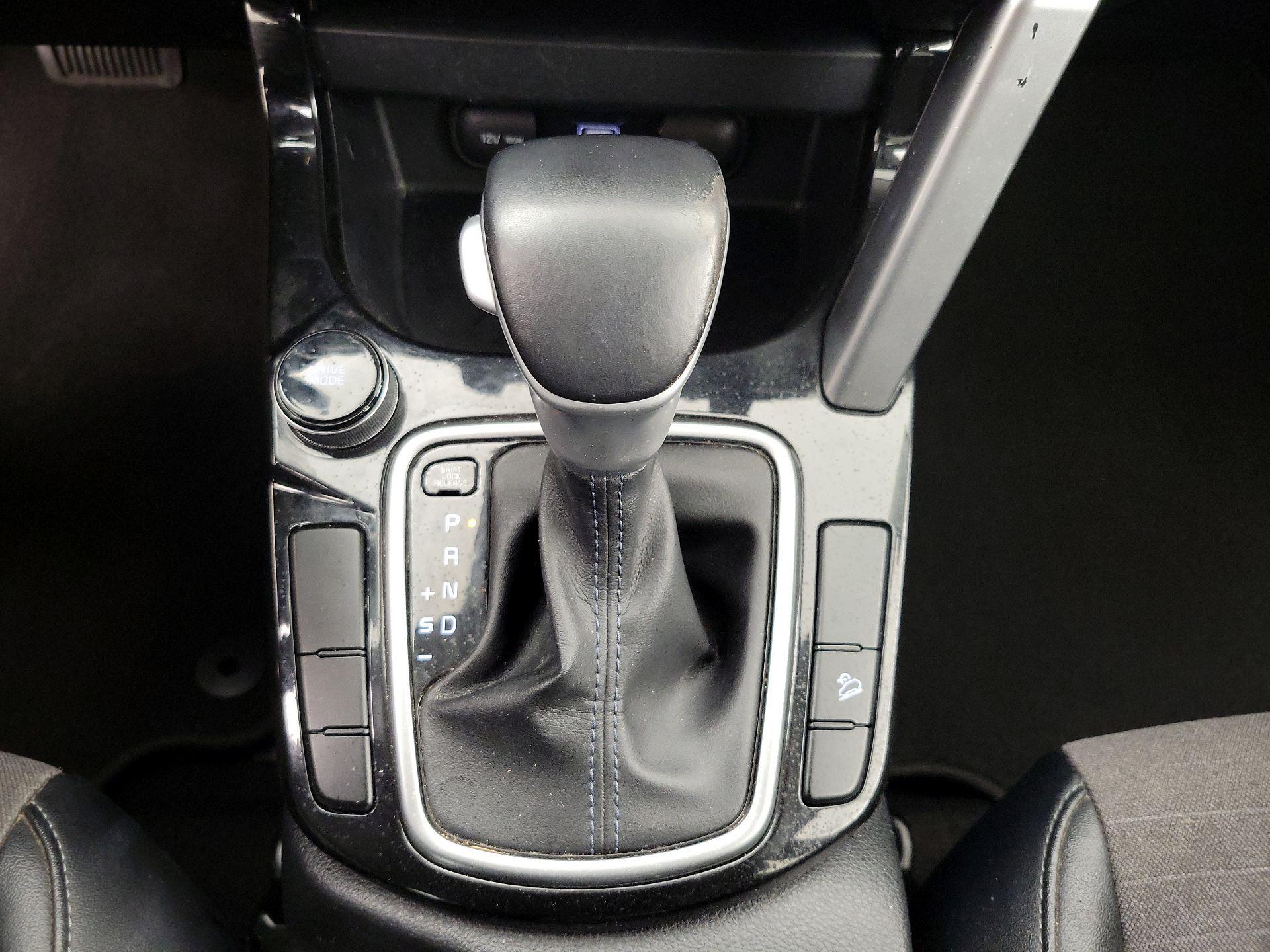 Thumbnail: 2023 Kia Seltos - 17