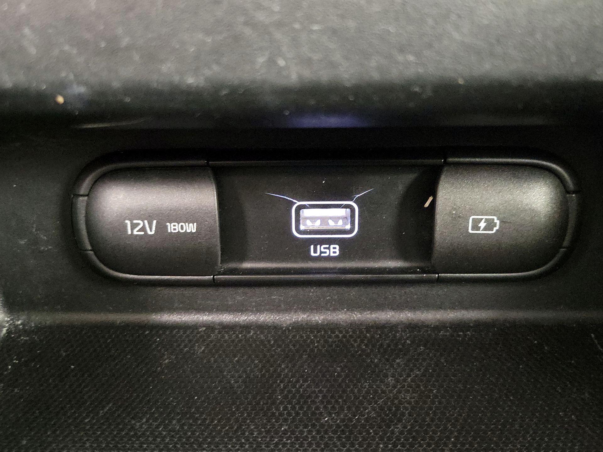 Thumbnail: 2023 Kia Seltos - 18