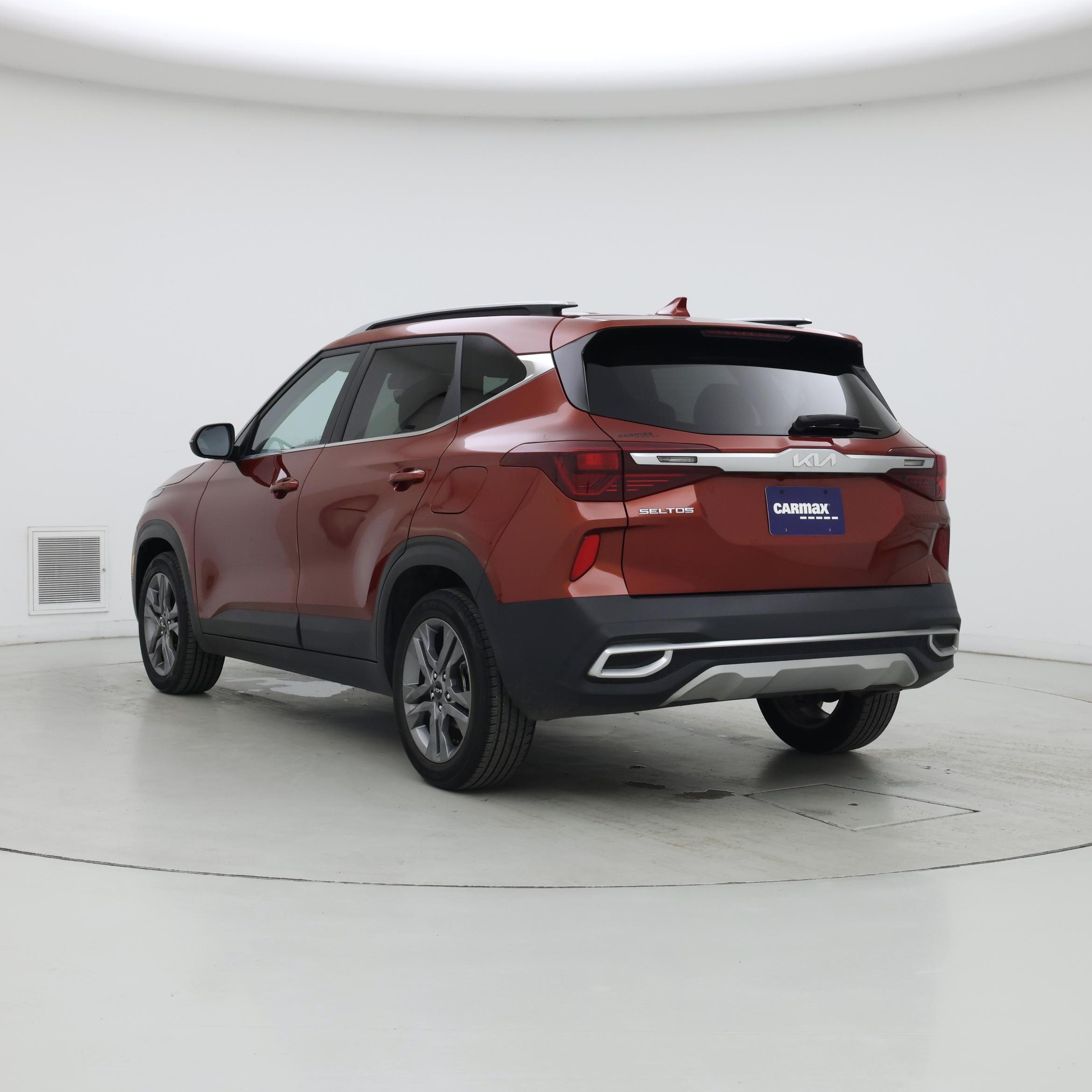 Thumbnail: 2023 Kia Seltos - 2