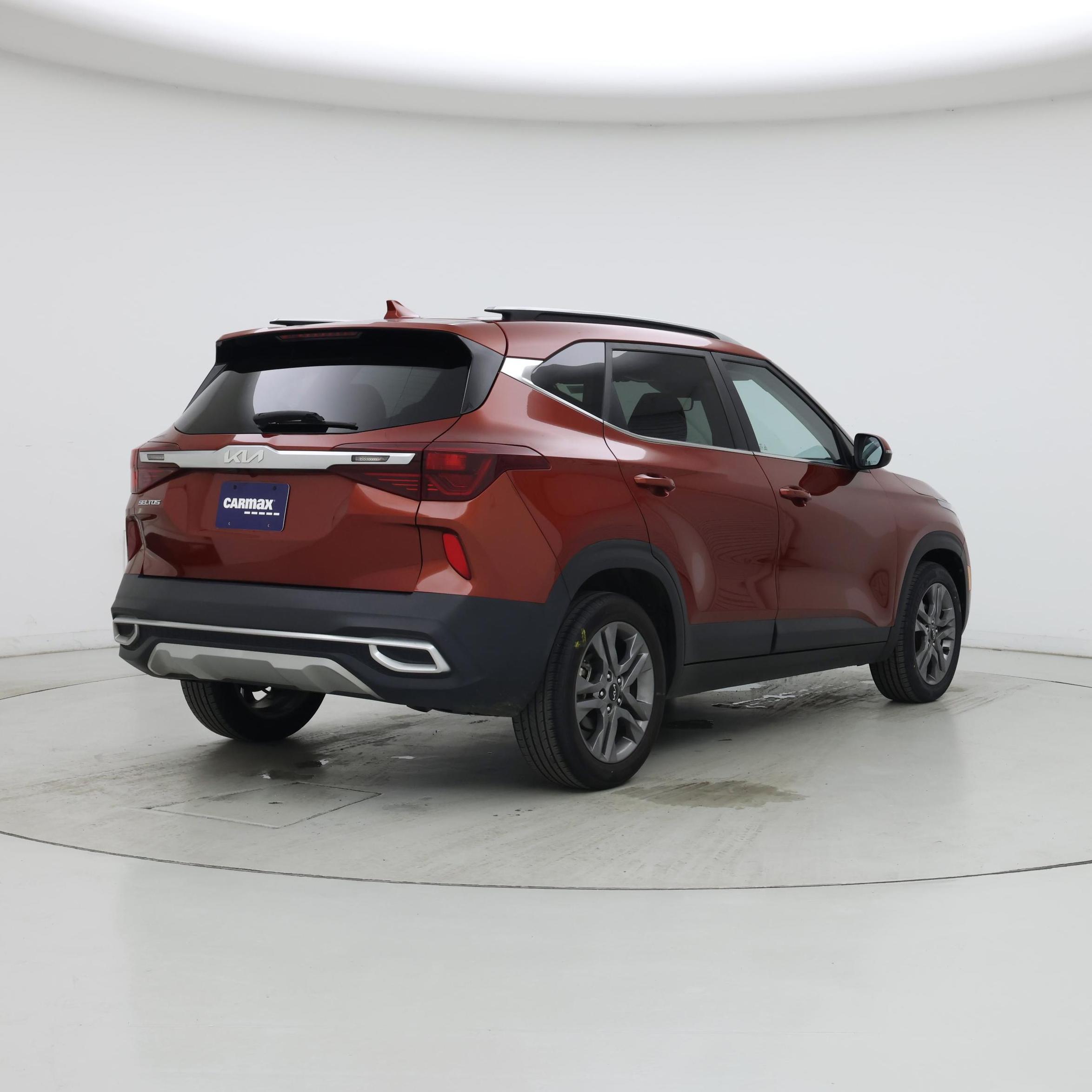 Thumbnail: 2023 Kia Seltos - 8