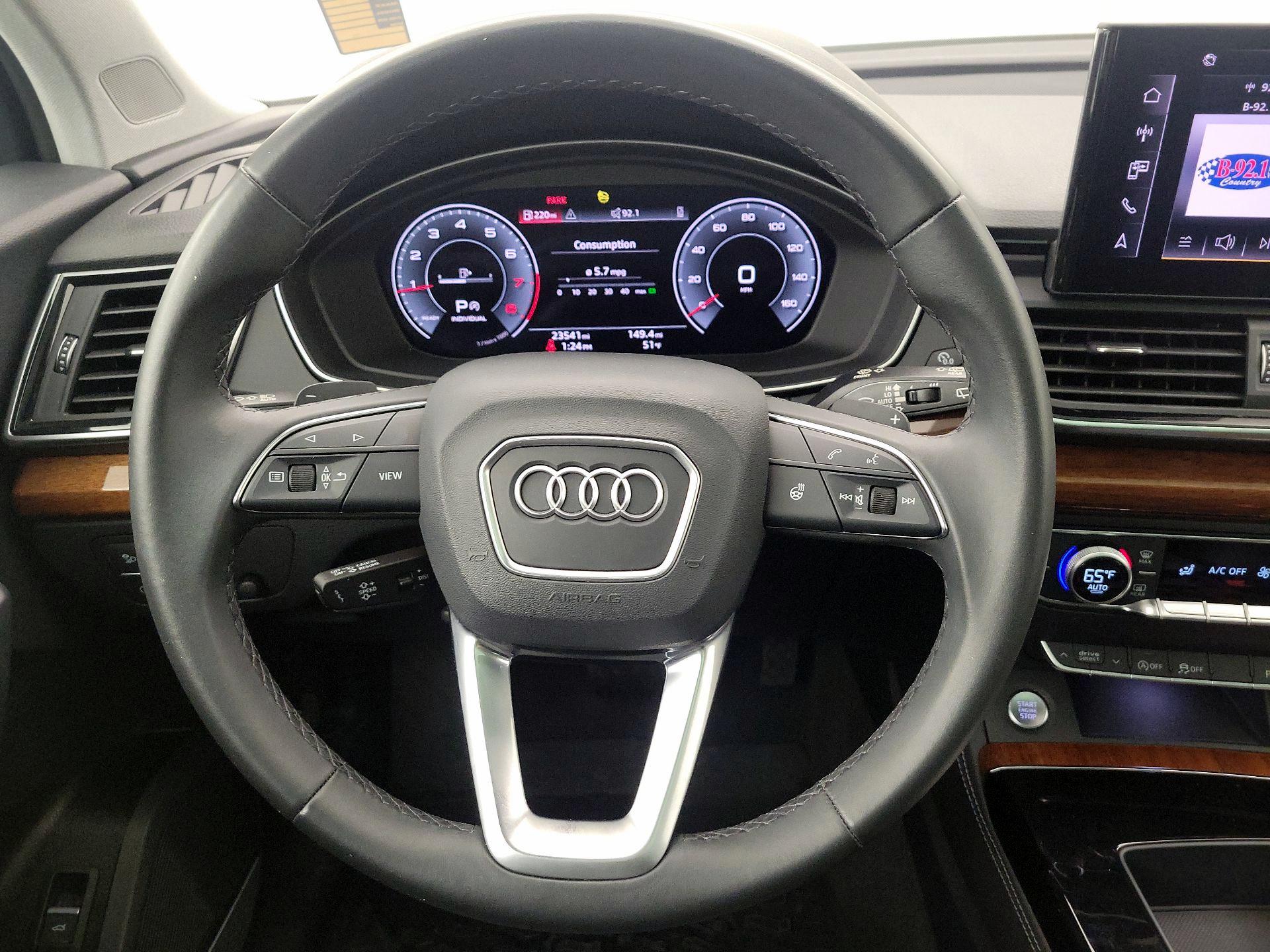 Thumbnail: 2023 Audi Q5 - 10